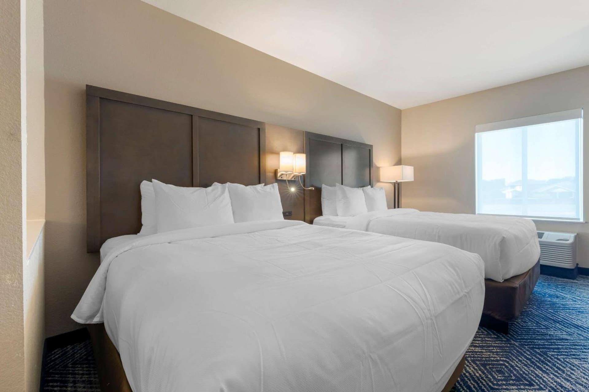 Comfort Inn & Suites Balch Springs - SE Dallas interior in Balch Springs, TX — gallery photo 2