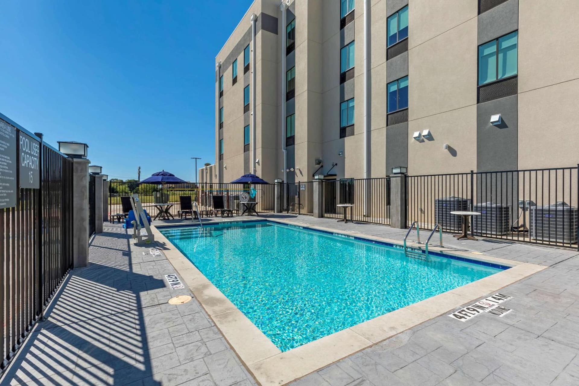 Comfort Inn & Suites Balch Springs - SE Dallas gallery photo in Balch Springs, TX — image 25