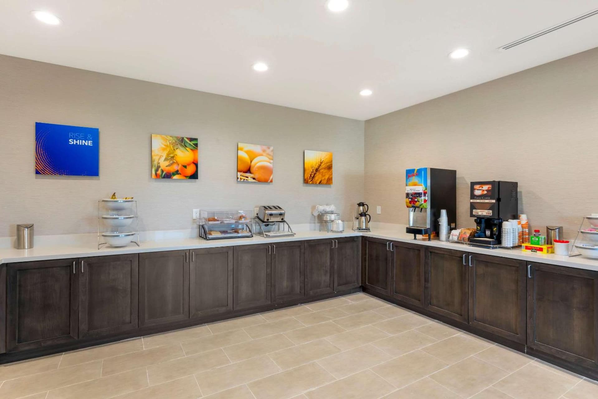 Comfort Inn & Suites Balch Springs - SE Dallas gallery photo in Balch Springs, TX — image 21