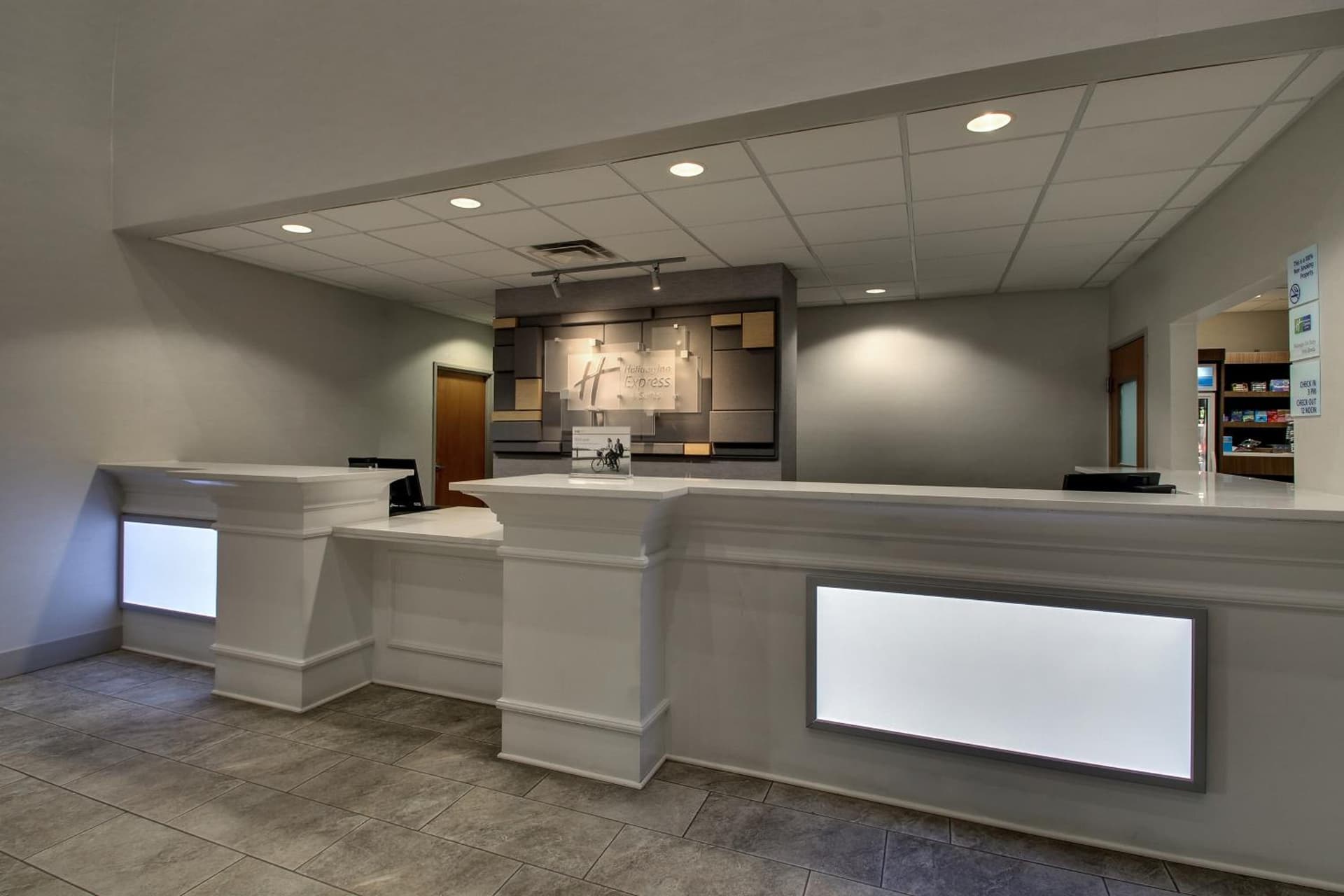 Holiday Inn Express Hotel & Suites Waukegan/Gurnee by IHG gallery photo in Waukegan, IL — image 59