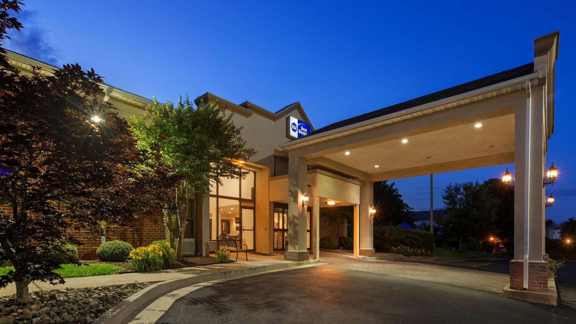 Best Western Historic Frederick interior in Frederick, MD — gallery photo 2