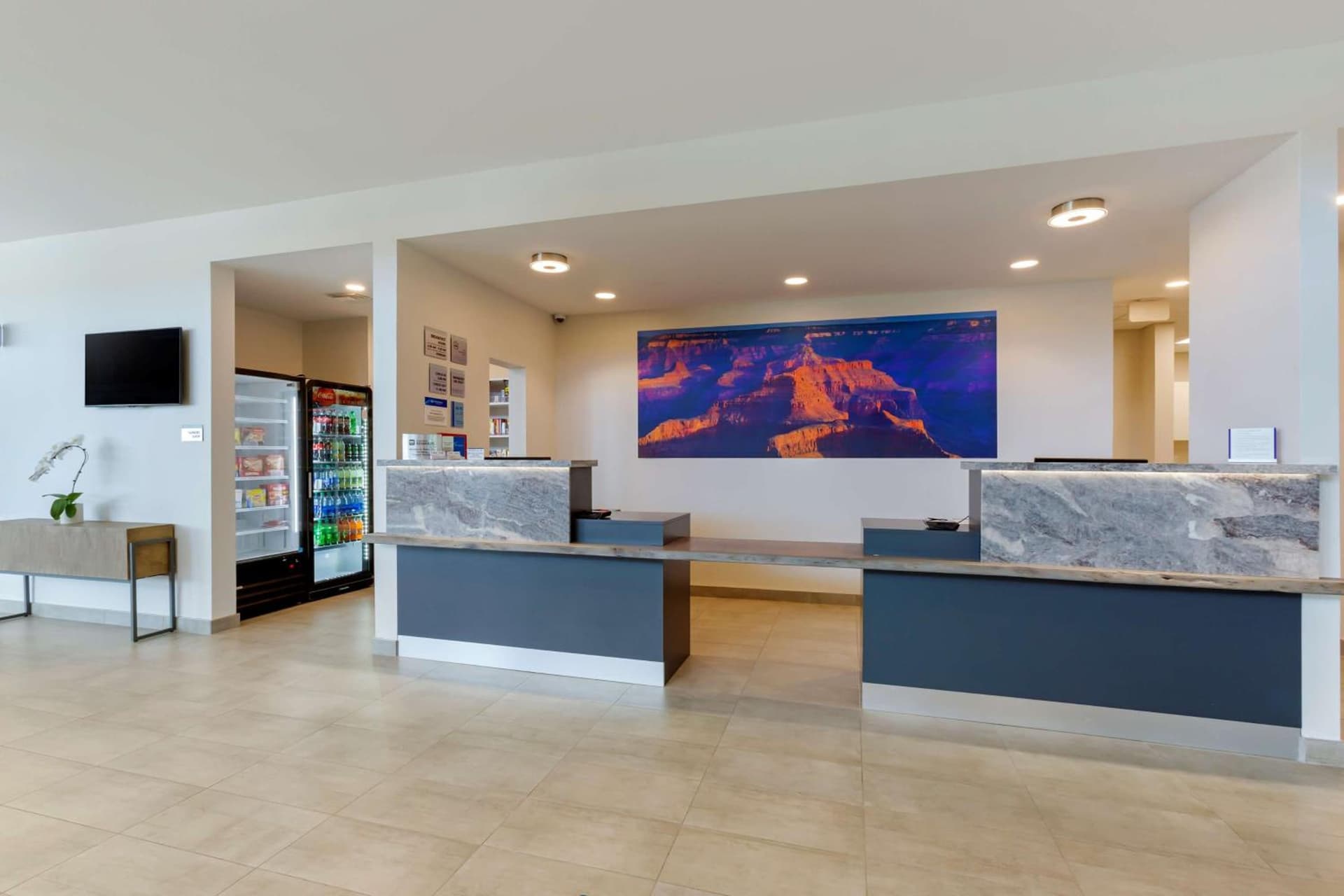 Best Western Plus Executive Residency Phoenix North Happy Valley interior in Phoenix, AZ — gallery photo 2
