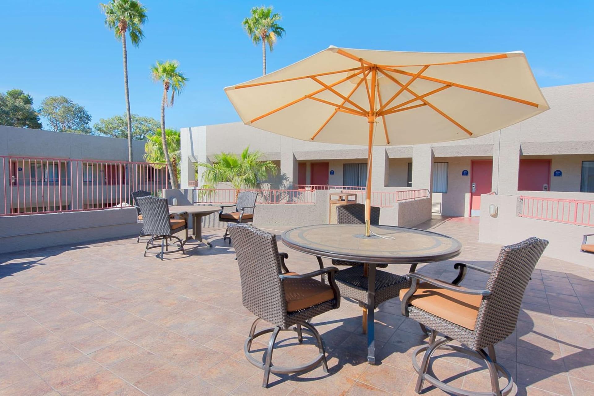 Best Western InnSuites Tucson Foothills Hotel & Suites gallery photo in Tucson, AZ — image 10