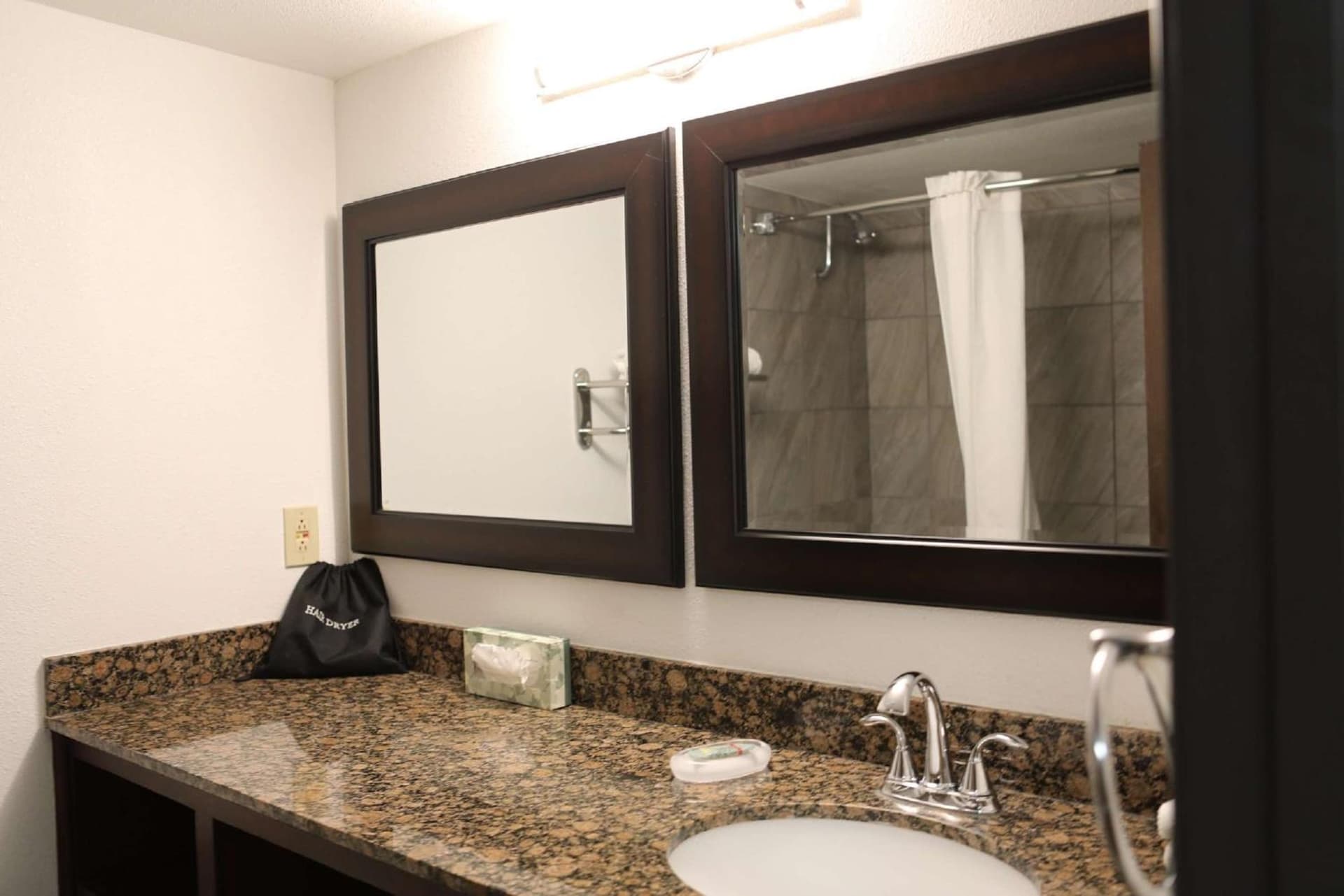 Best Western InnSuites Tucson Foothills Hotel & Suites gallery photo in Tucson, AZ — image 39
