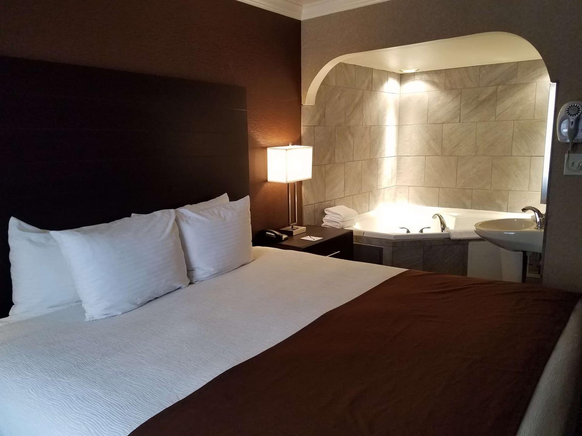 Best Western InnSuites Tucson Foothills Hotel & Suites gallery photo in Tucson, AZ — image 45