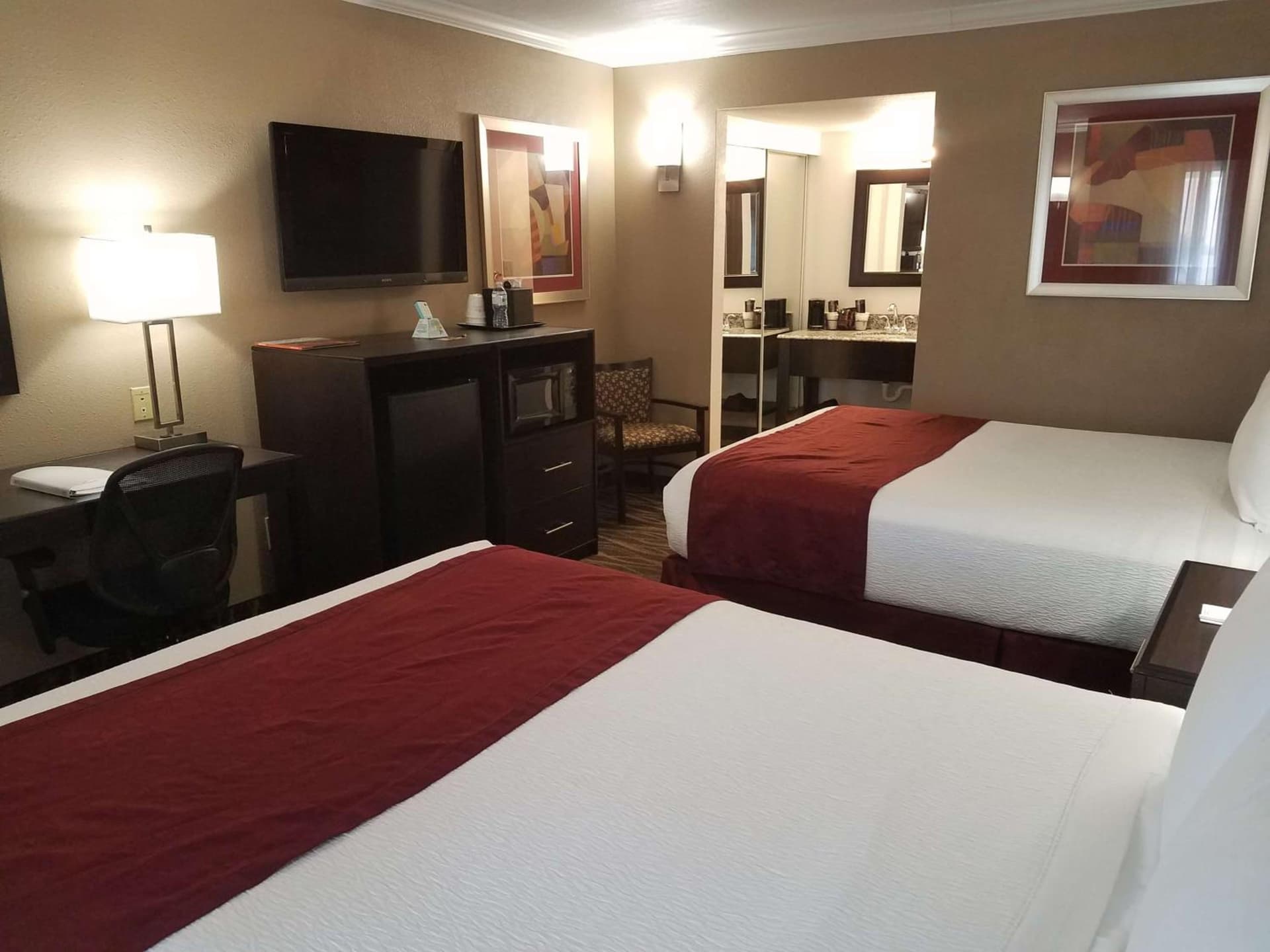 Best Western InnSuites Tucson Foothills Hotel & Suites gallery photo in Tucson, AZ — image 6