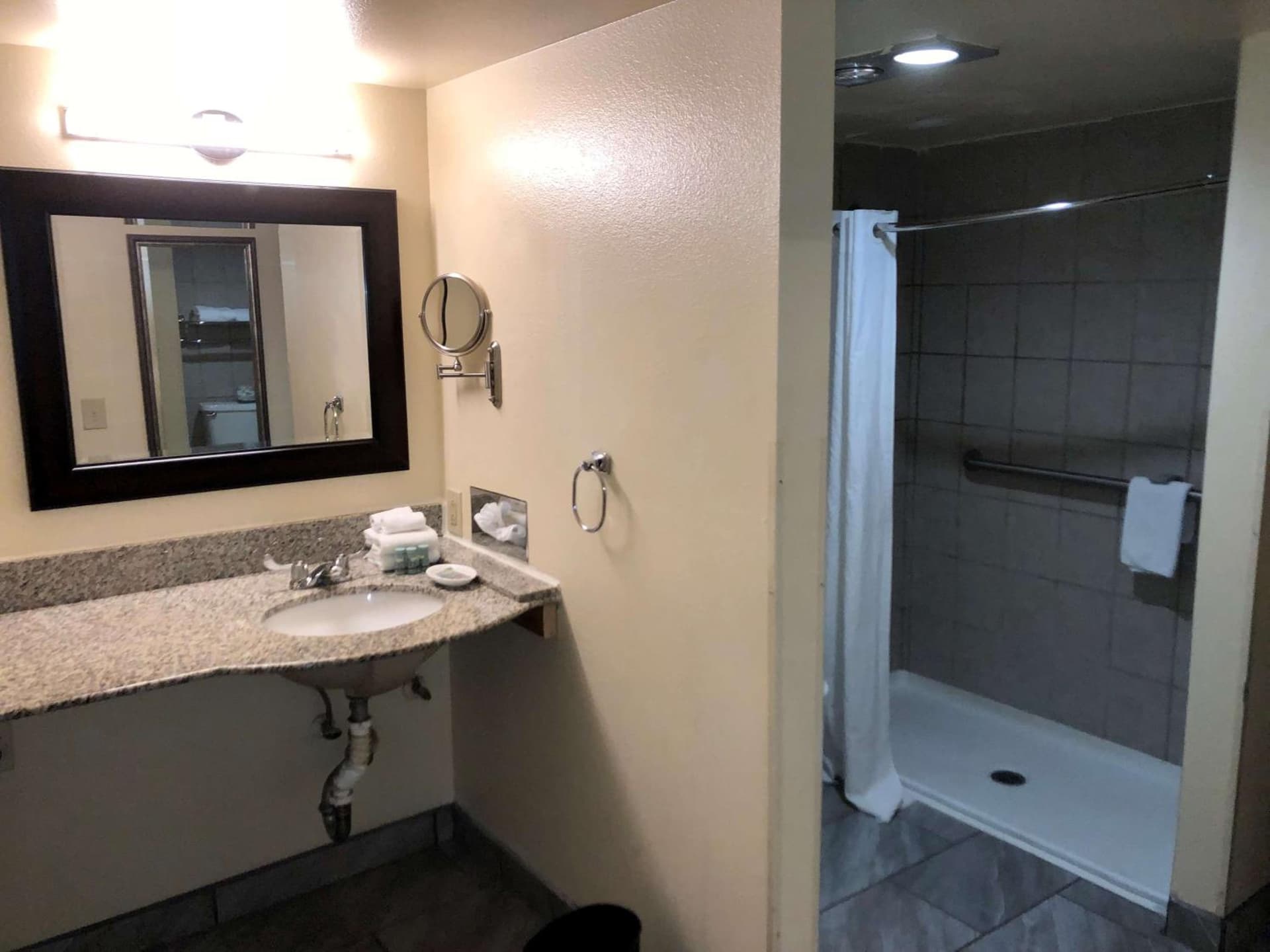 Best Western InnSuites Tucson Foothills Hotel & Suites gallery photo in Tucson, AZ — image 18
