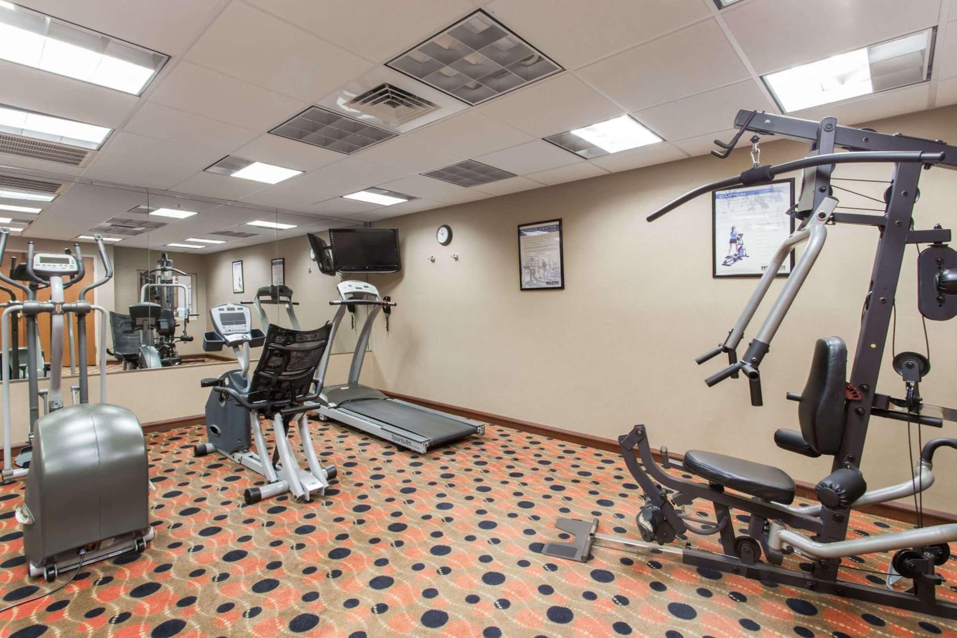 Days Inn & Suites by Wyndham Fort Pierce I-95 gallery photo in Fort Pierce, FL — image 31