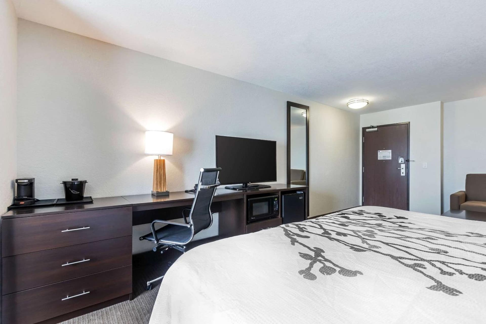 Sleep Inn & Suites West Des Moines near Jordan Creek gallery photo in West Des Moines, IA — image 17