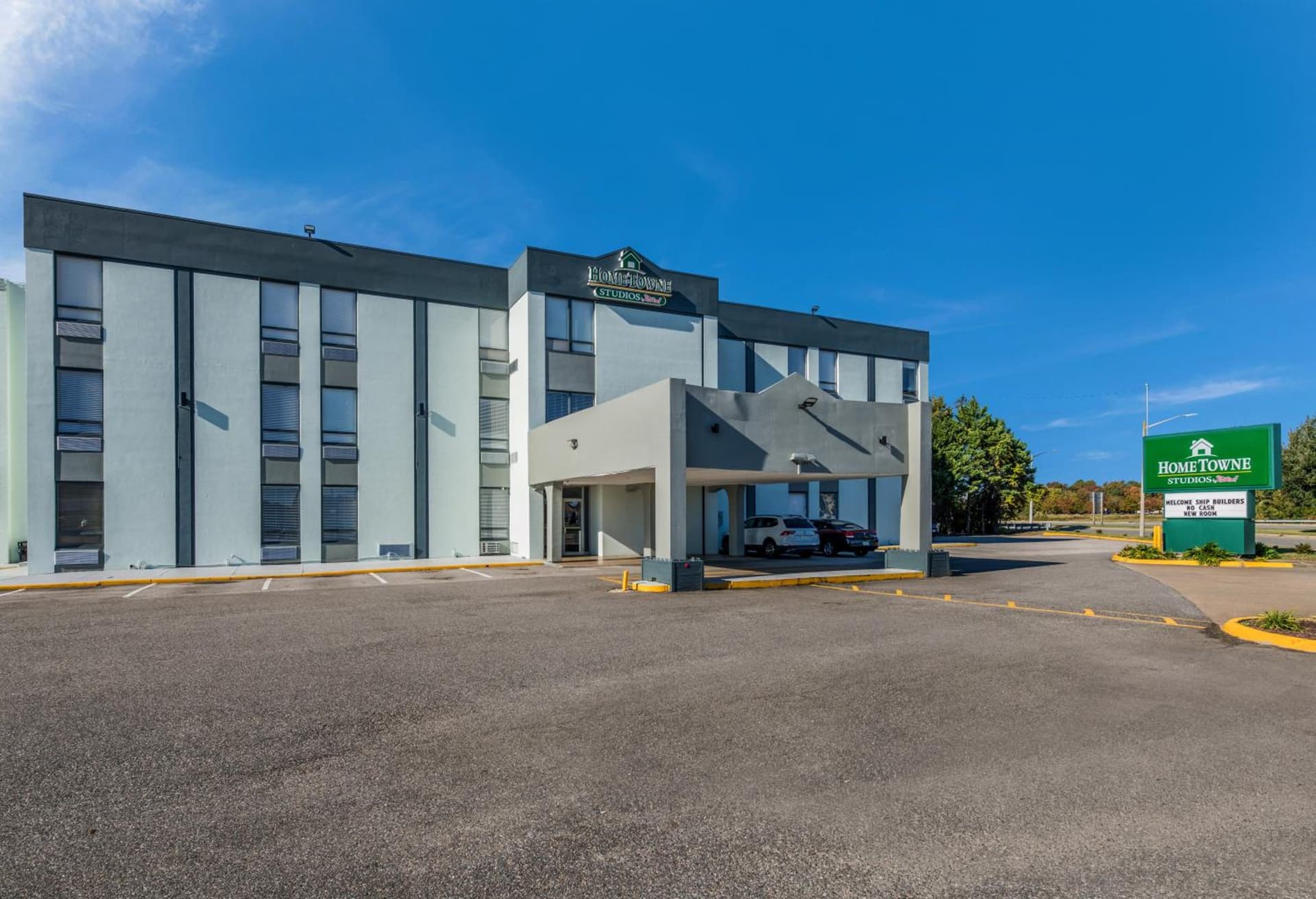 HomeTowne Studios by Red Roof Newport News - Hampton West property views in Newport News, VA — gallery photo 3