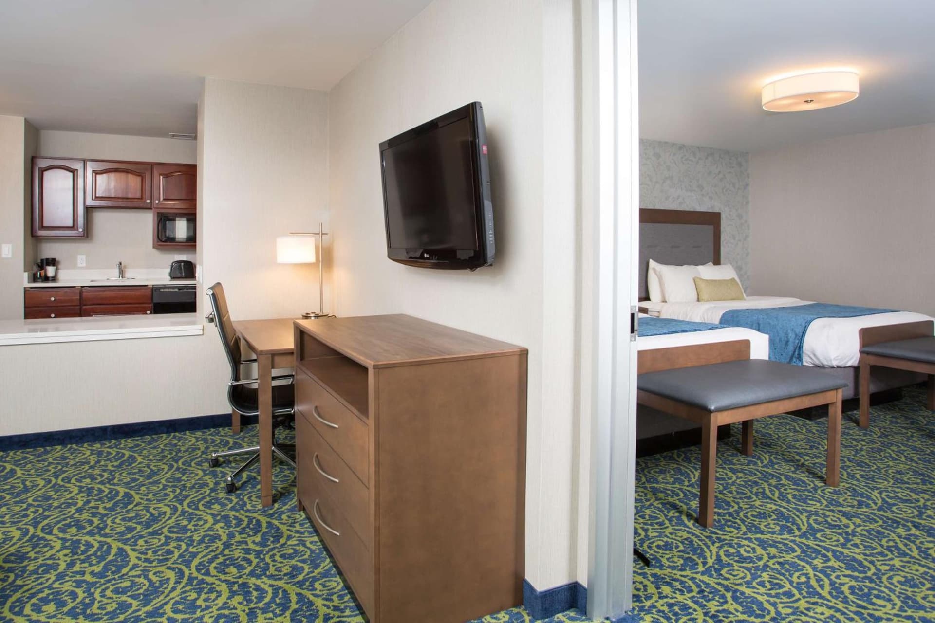 Best Western Plus Portsmouth Hotel & Suites gallery photo in Portsmouth, NH — image 39