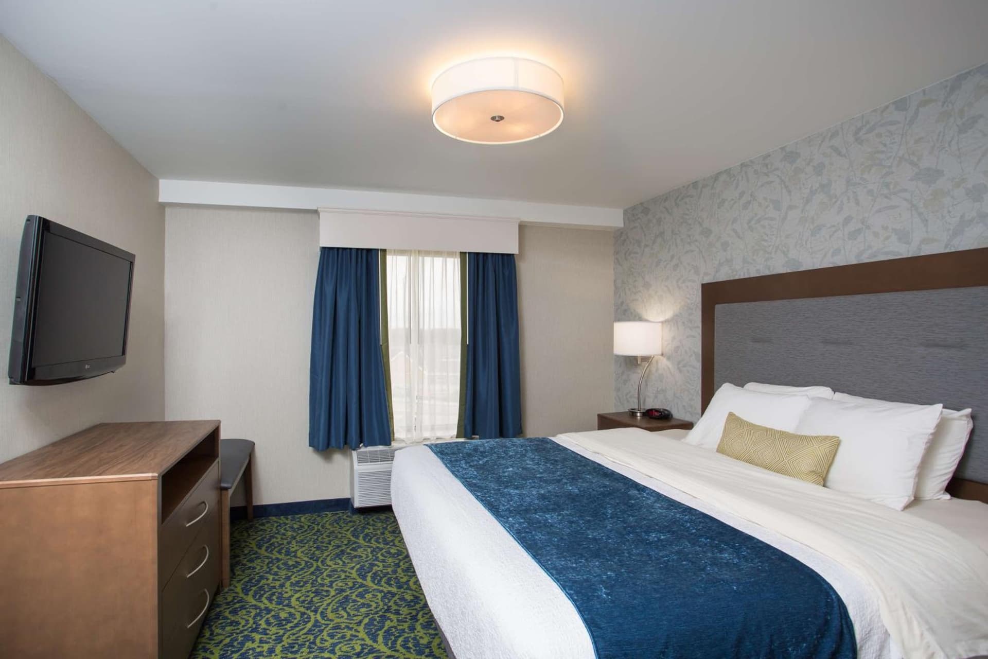 Best Western Plus Portsmouth Hotel & Suites gallery photo in Portsmouth, NH — image 25