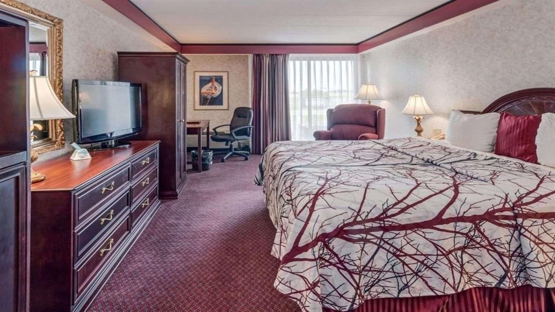 Best Western Plus Portsmouth Hotel & Suites gallery photo in Portsmouth, NH — image 32