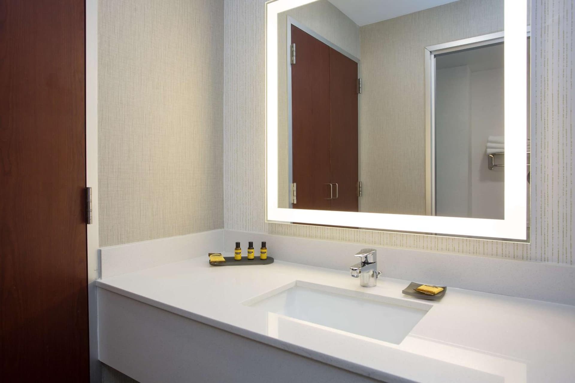 Best Western Plus Portsmouth Hotel & Suites gallery photo in Portsmouth, NH — image 45