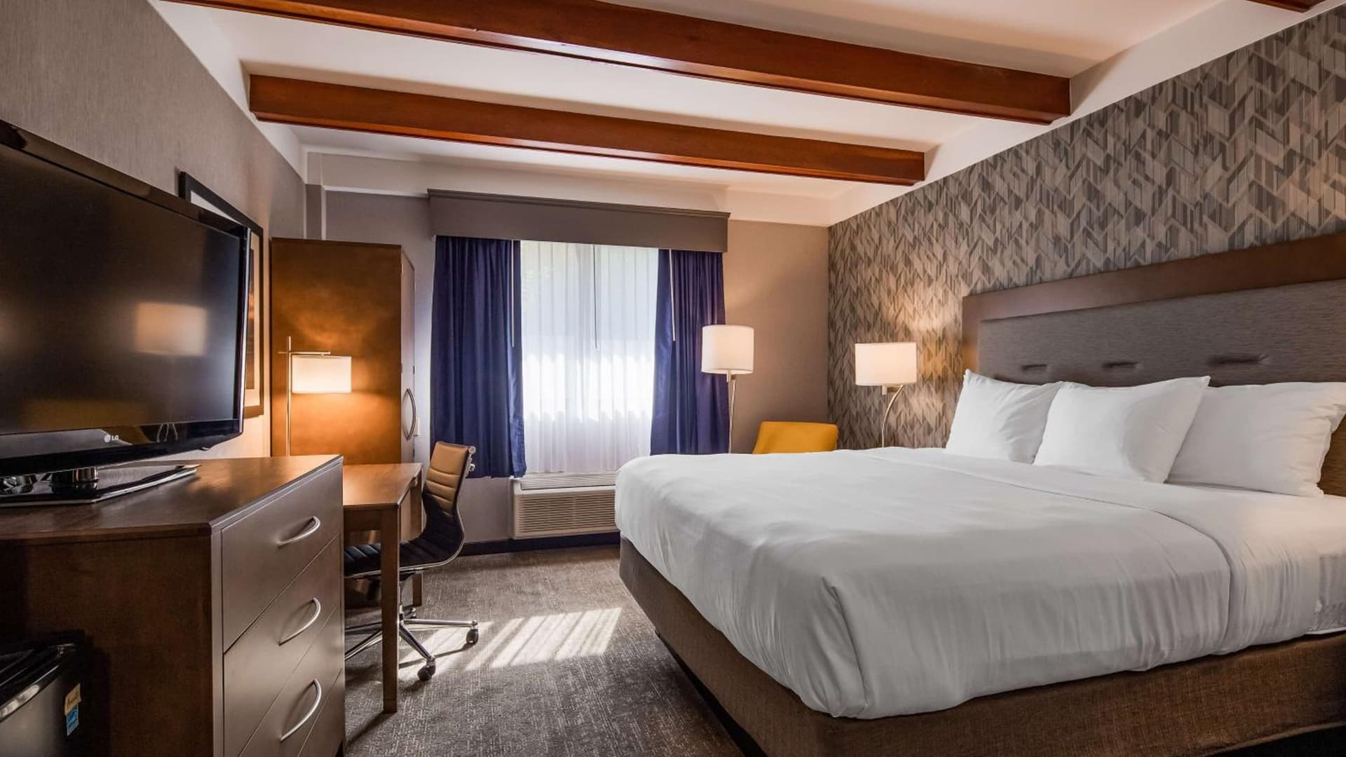 Best Western Plus Portsmouth Hotel & Suites gallery photo in Portsmouth, NH — image 37