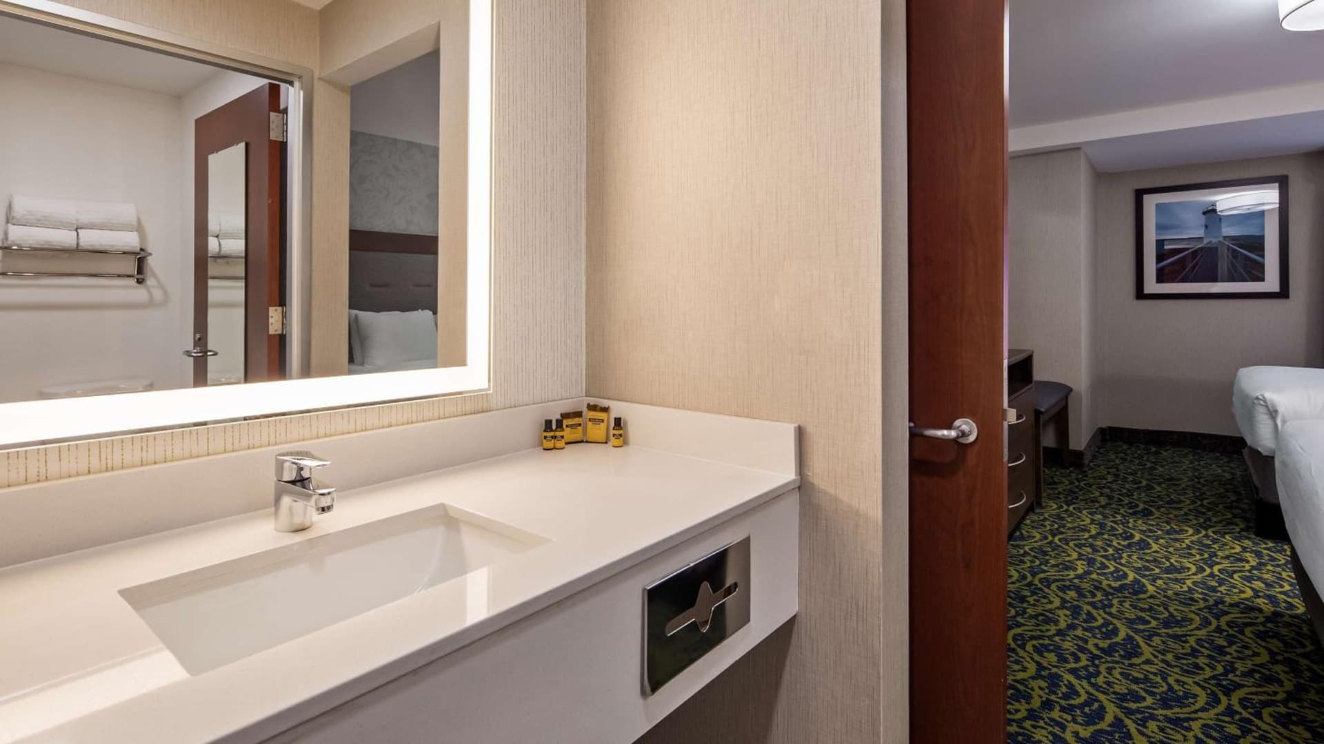 Best Western Plus Portsmouth Hotel & Suites gallery photo in Portsmouth, NH — image 27
