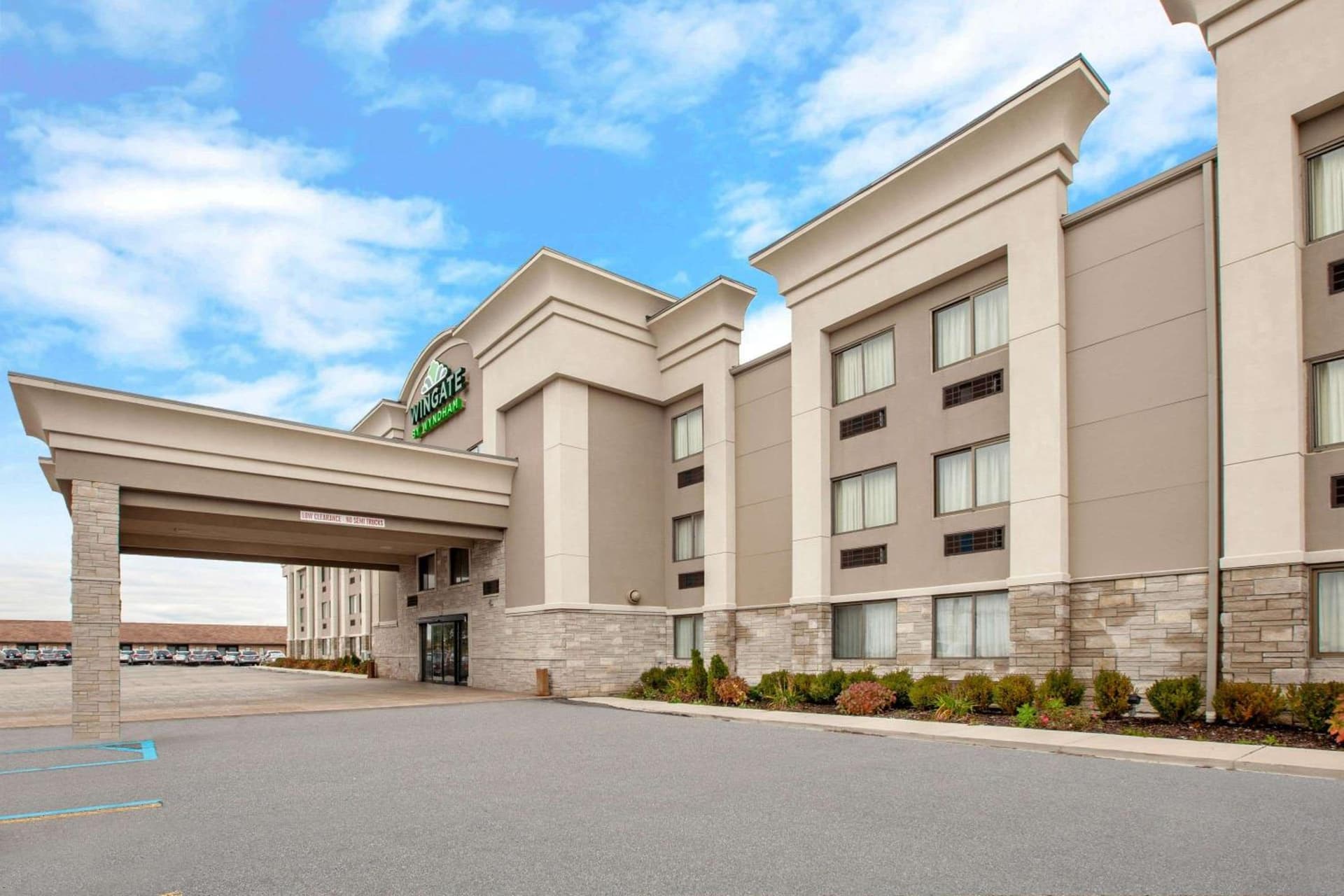 Wingate by Wyndham Detroit Metro Airport gallery photo in Romulus, MI — image 52