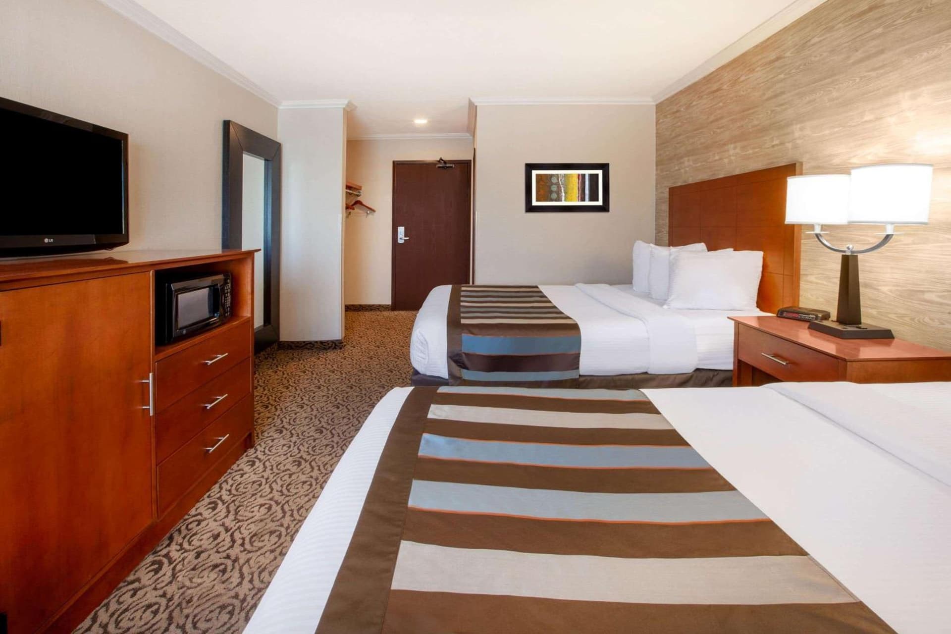 Wingate by Wyndham Detroit Metro Airport gallery photo in Romulus, MI — image 25