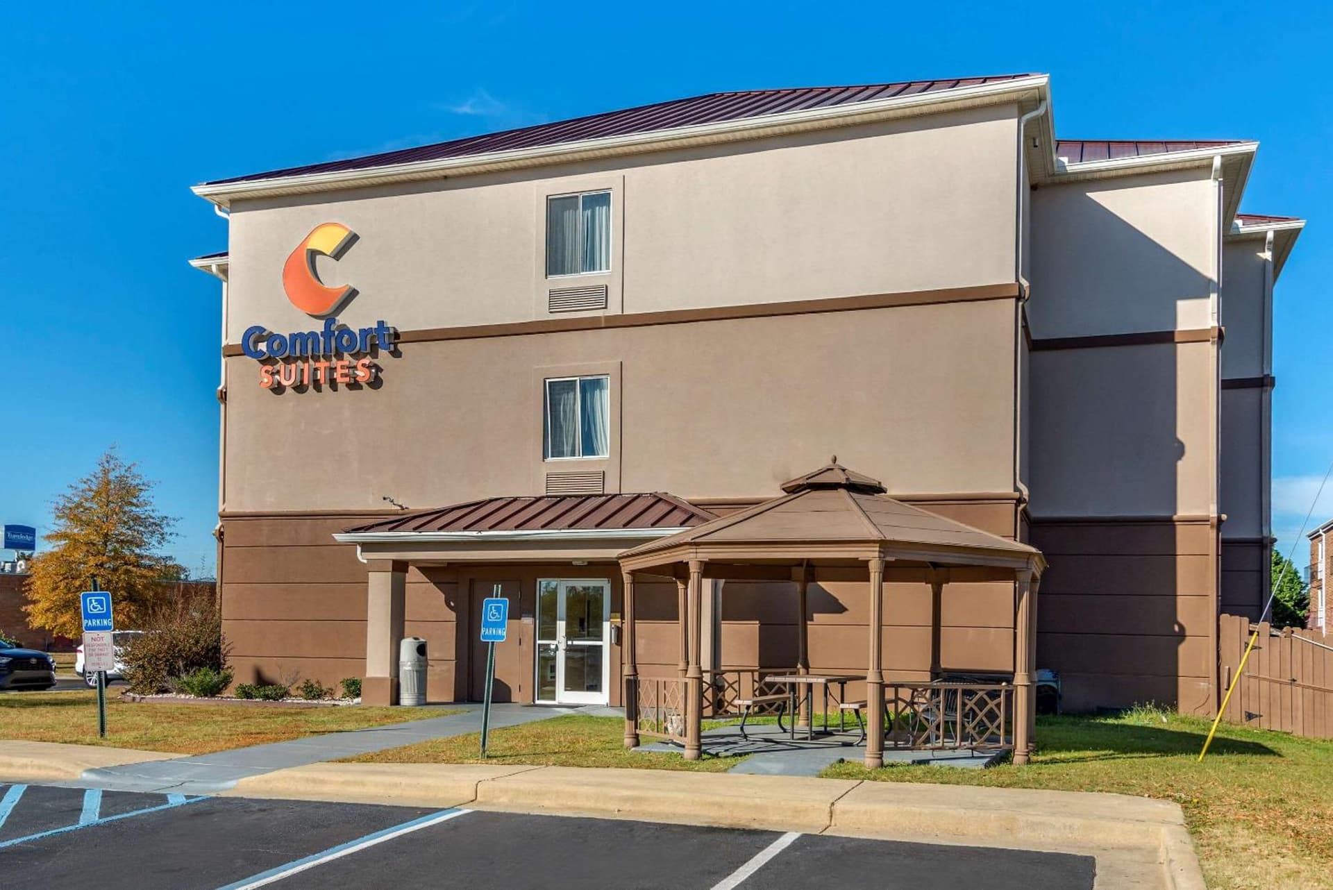 Comfort Suites Montgomery East Monticello Dr property views in Montgomery, AL — gallery photo 3