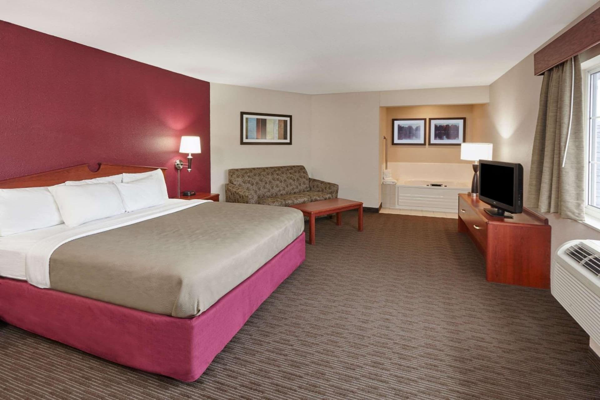 AmericInn by Wyndham Douglas/Saugatuck gallery photo in Saugatuck, MI — image 46