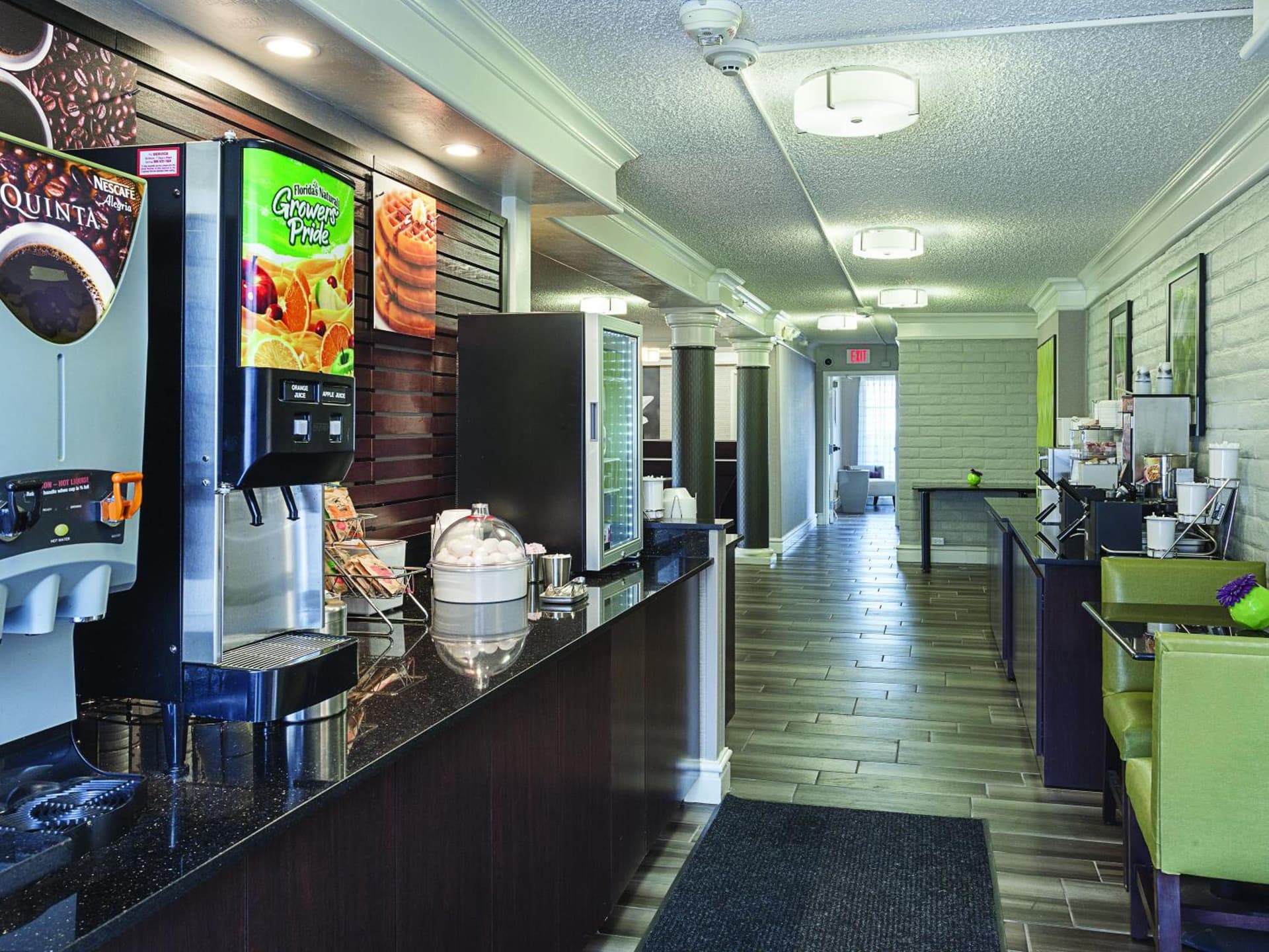 La Quinta Inn by Wyndham Sacramento North gallery photo in Sacramento, CA — image 11