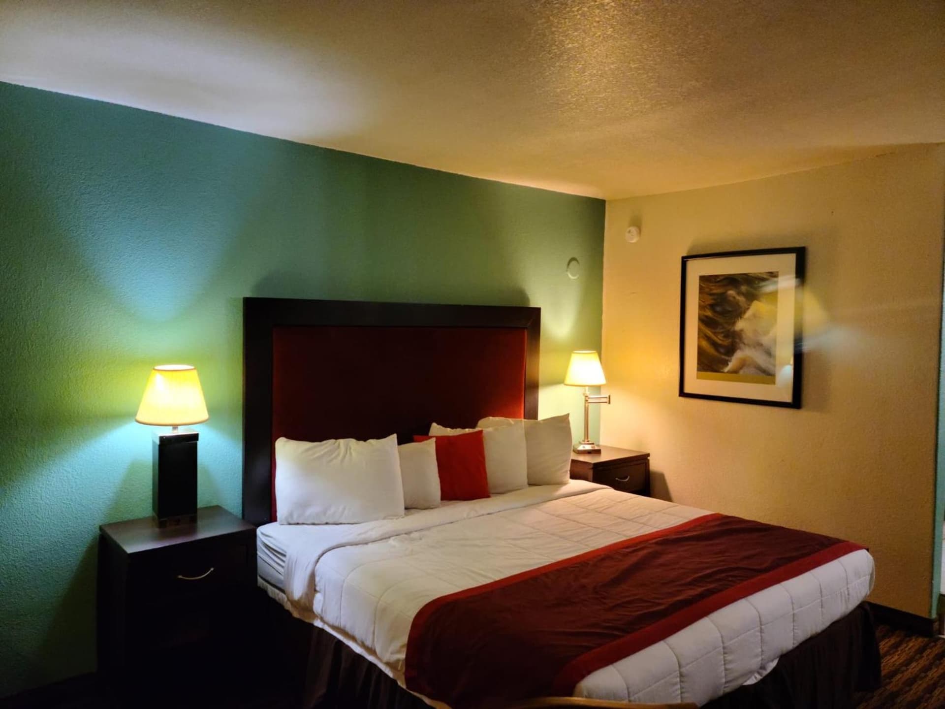 Budget host inn property views in Salina, KS — gallery photo 3