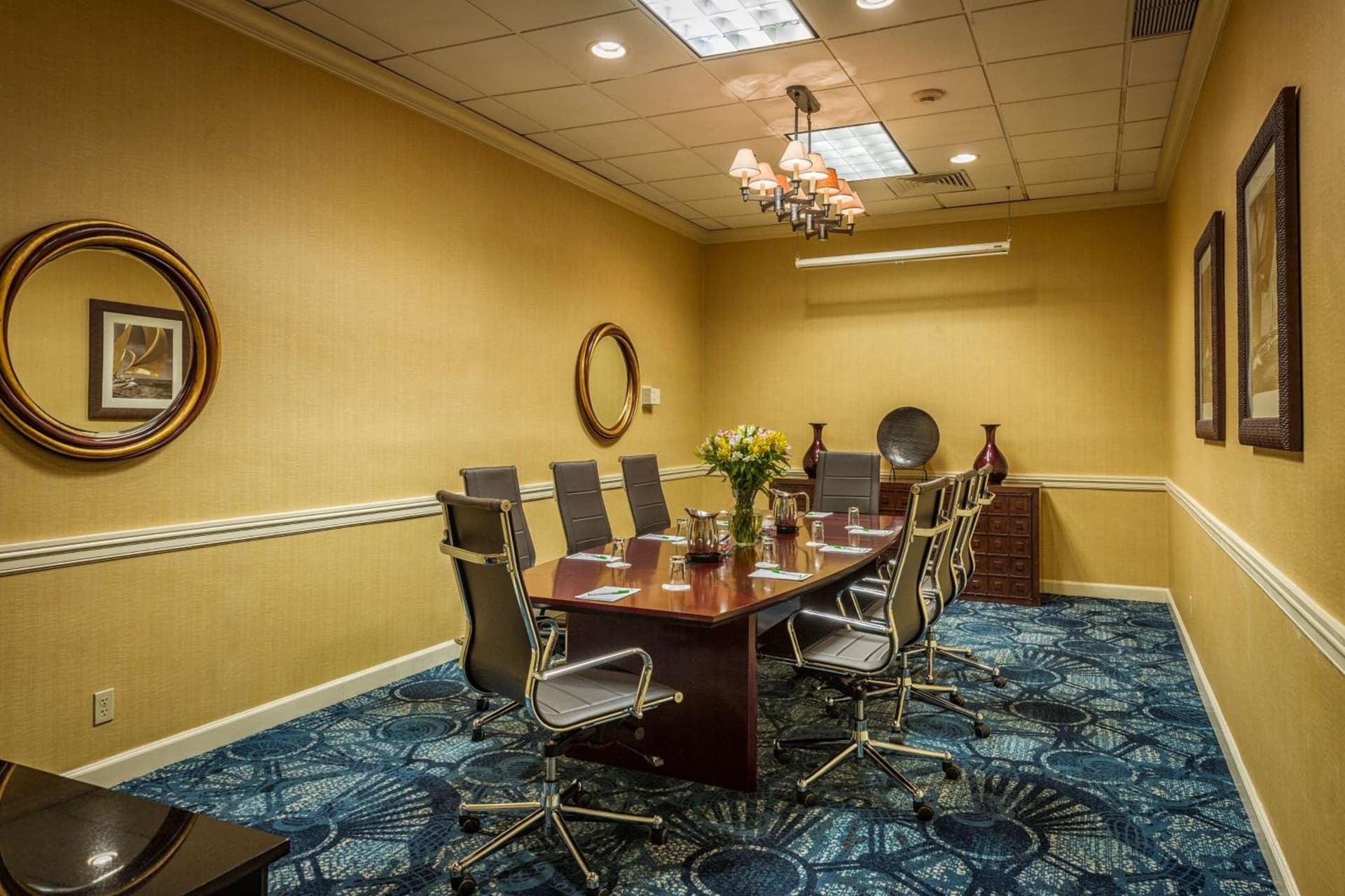 Best Western Plus Strongsville Cleveland gallery photo in Strongsville, OH — image 7