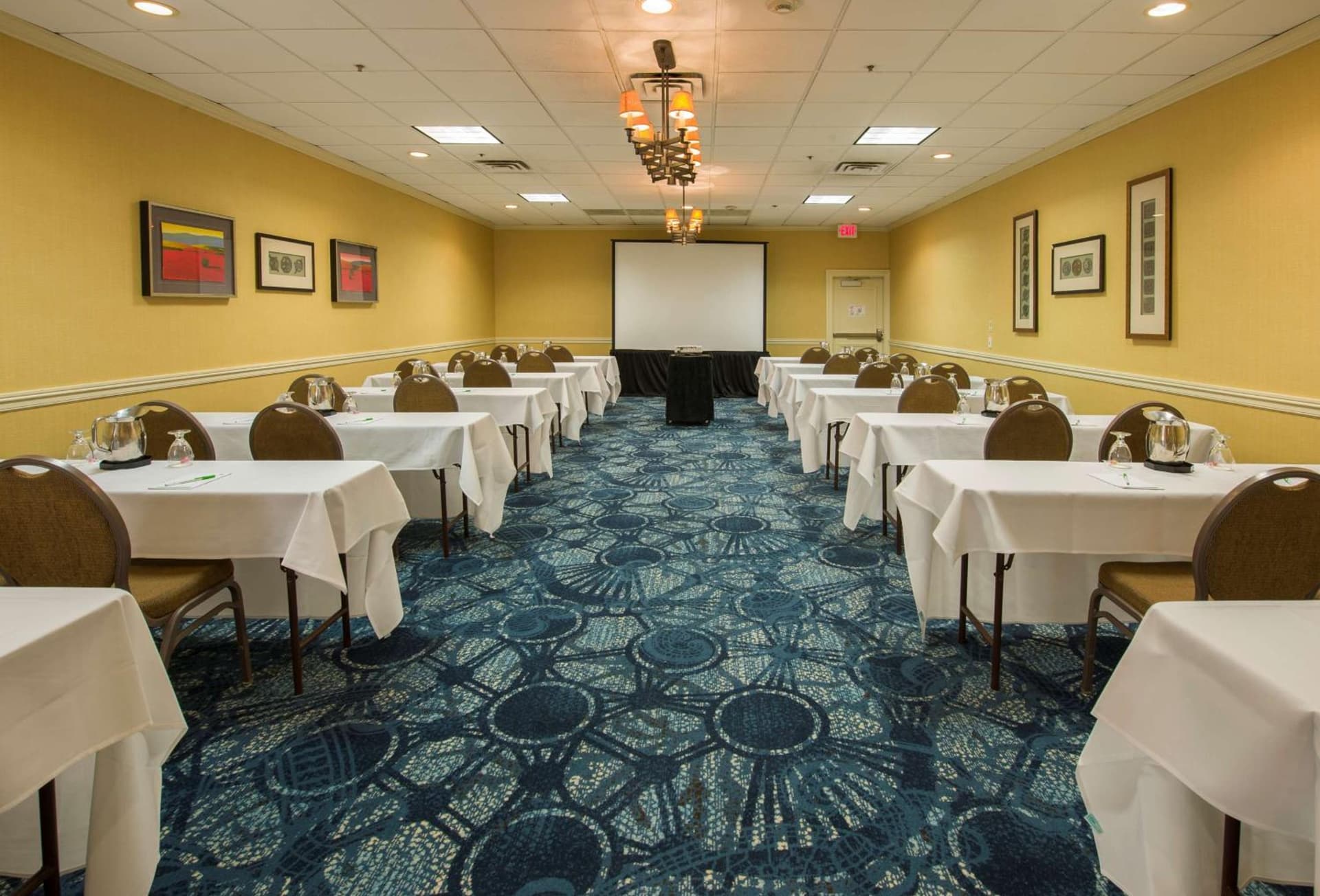 Best Western Plus Strongsville Cleveland gallery photo in Strongsville, OH — image 10