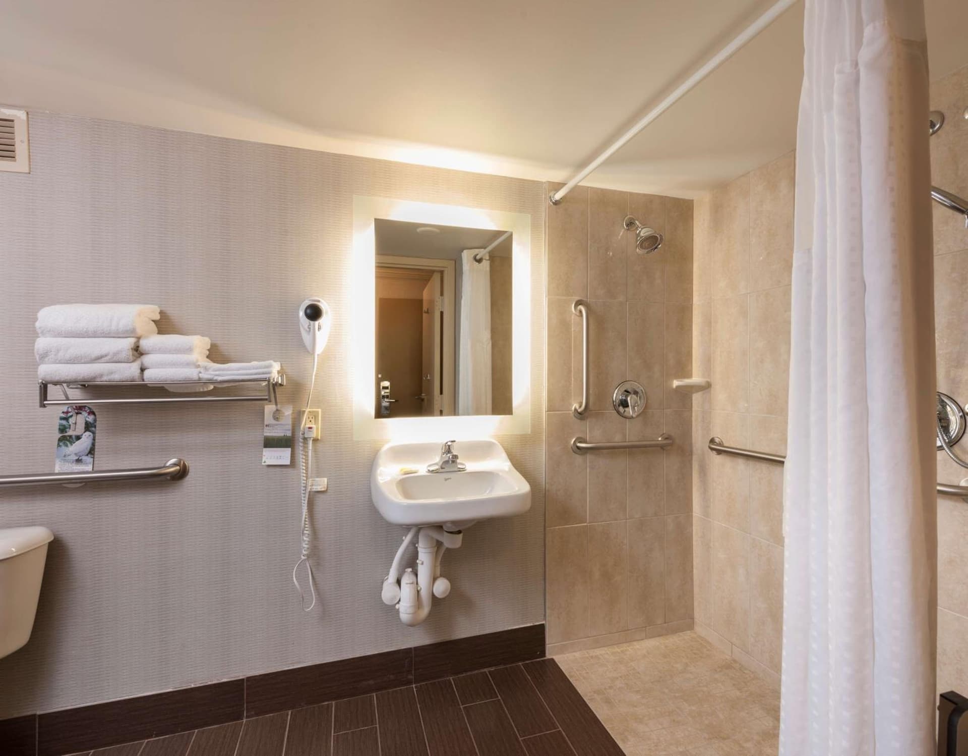 Best Western Plus Strongsville Cleveland gallery photo in Strongsville, OH — image 23