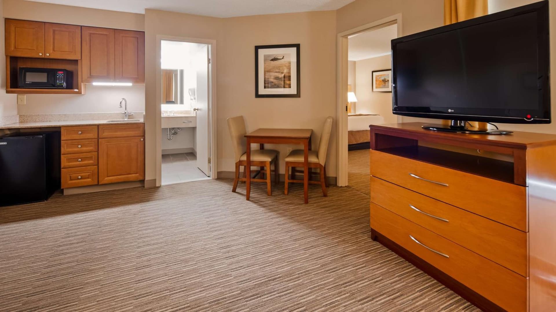 Best Western La Plata Inn interior in La Plata, MD — gallery photo 2