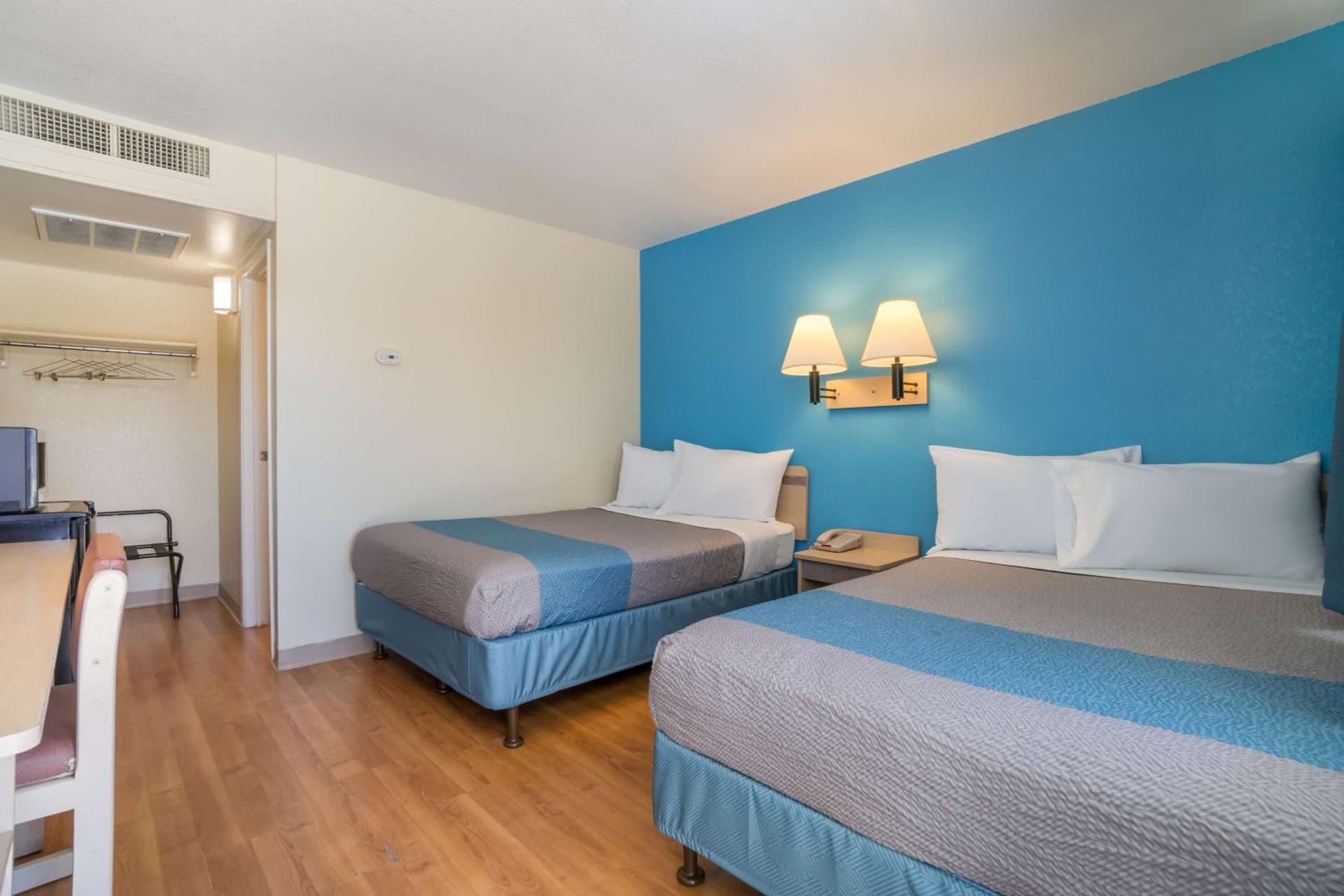 Motel 6-Grand Junction, CO interior in Grand Junction, CO — gallery photo 2
