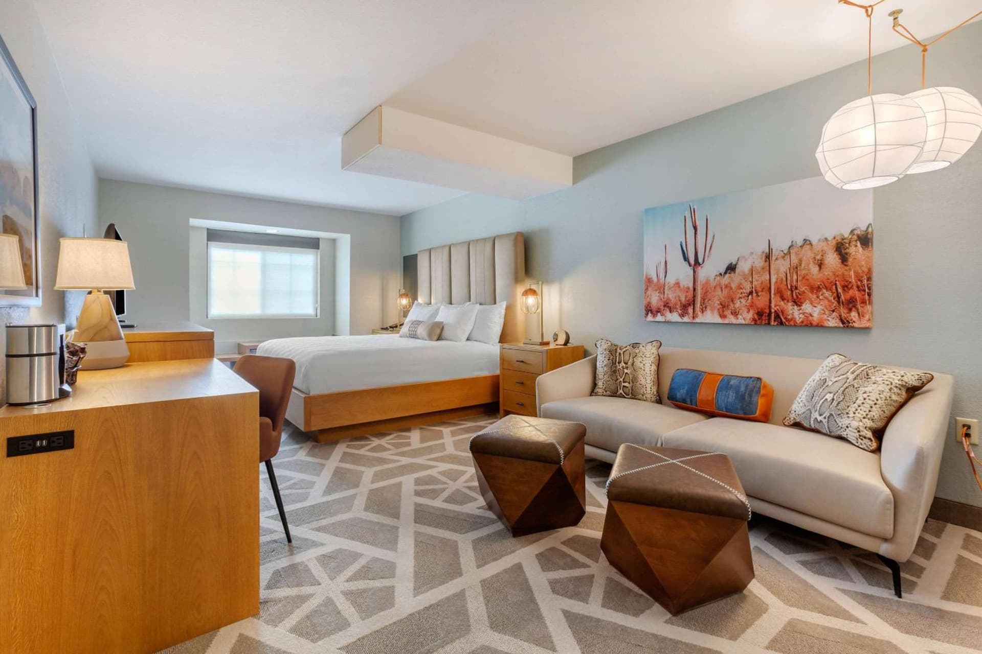 La Quinta Inn & Suites by Wyndham Tempe University, Phoenix interior in Tempe, AZ — gallery photo 2