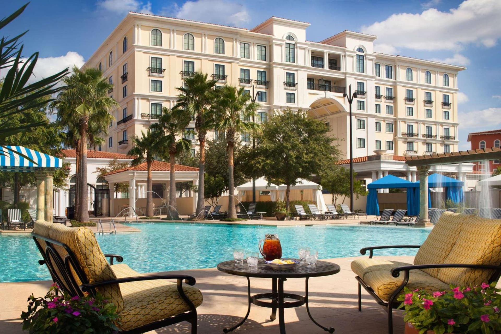 Hilton Vacation Club Eilan Resort & Spa San Antonio interior in San Antonio, TX — gallery photo 2