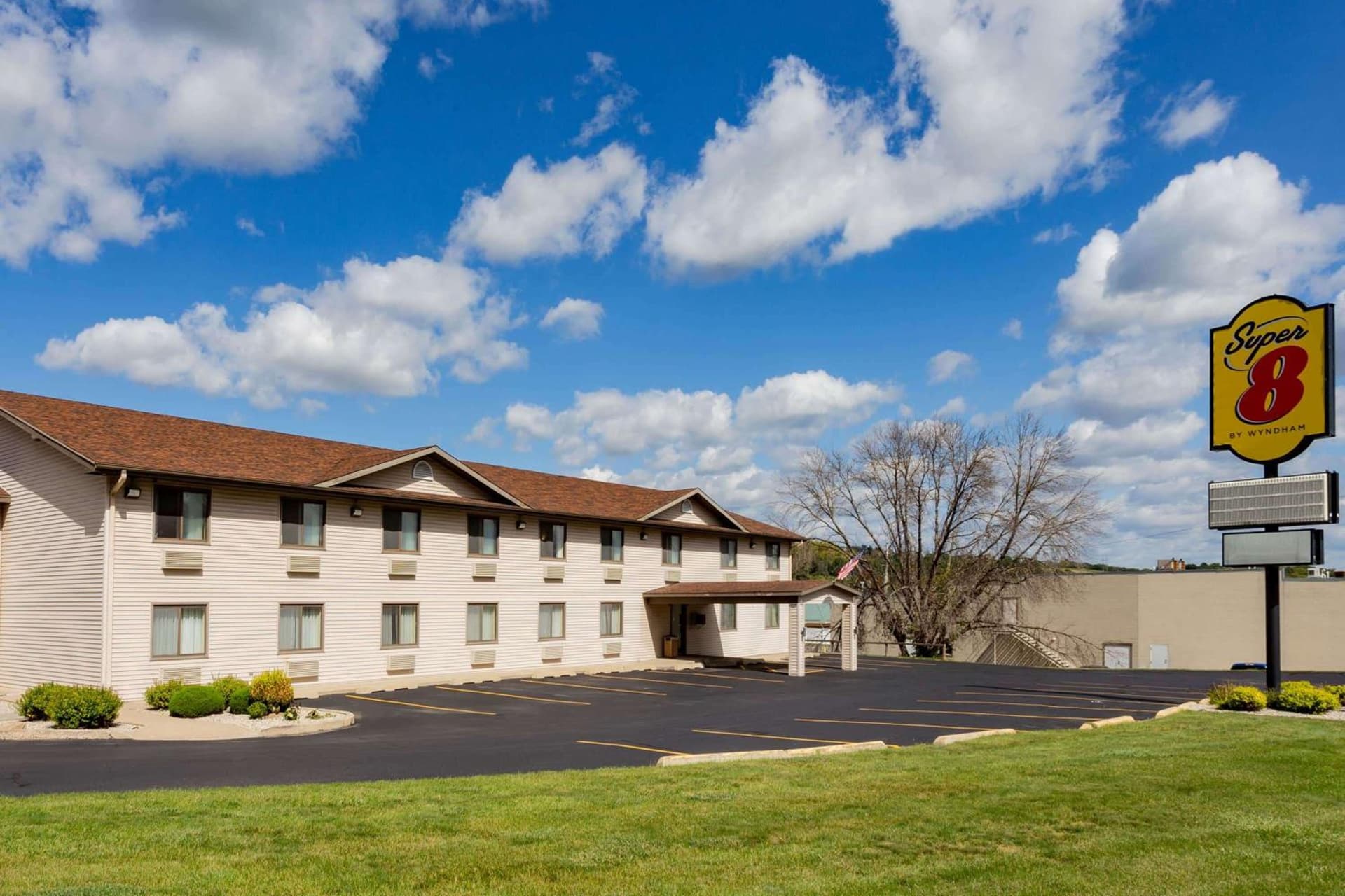 Super 8 by Wyndham Decorah featured exterior or lobby in Decorah, IA — similar hotel