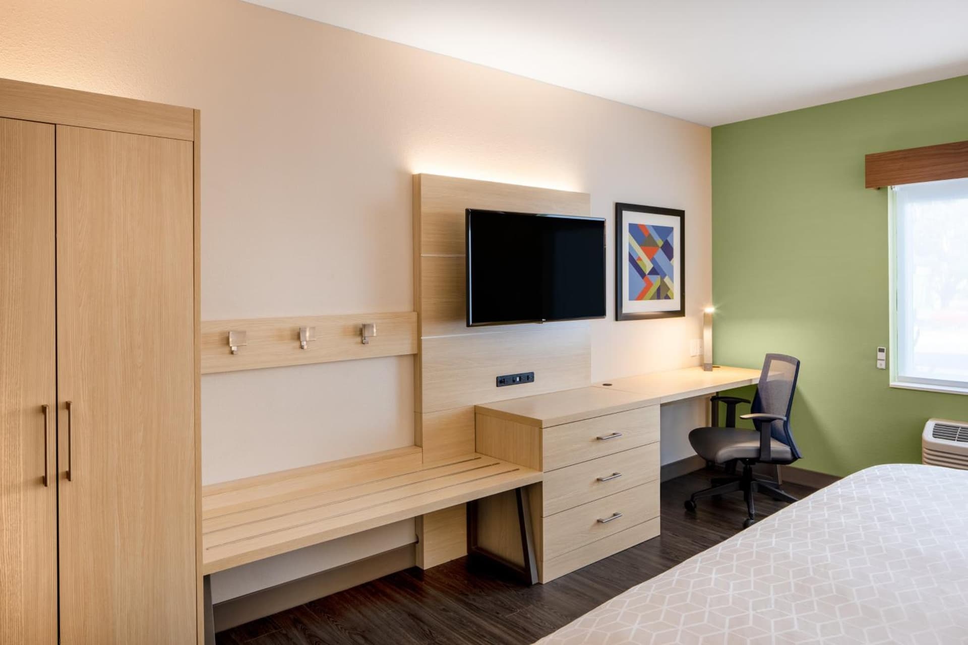 Holiday Inn Express & Suites Ft Myers Beach-Sanibel Gateway by IHG gallery photo in Fort Myers Beach, FL — image 22
