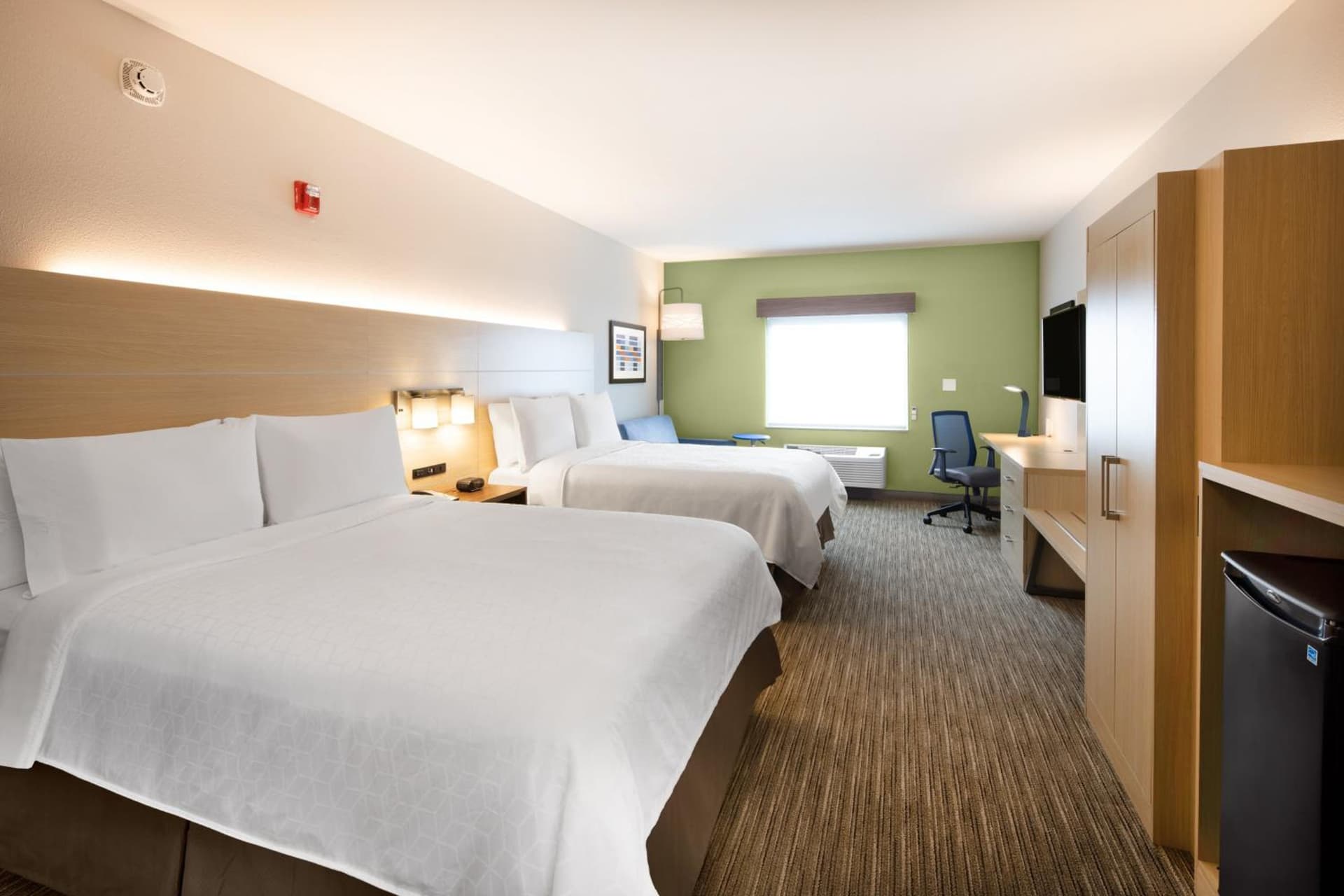 Holiday Inn Express & Suites Ft Myers Beach-Sanibel Gateway by IHG gallery photo in Fort Myers Beach, FL — image 7