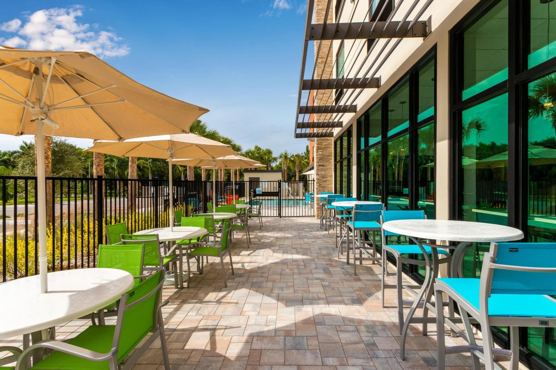 Holiday Inn Express & Suites Ft Myers Beach-Sanibel Gateway by IHG gallery photo in Fort Myers Beach, FL — image 9