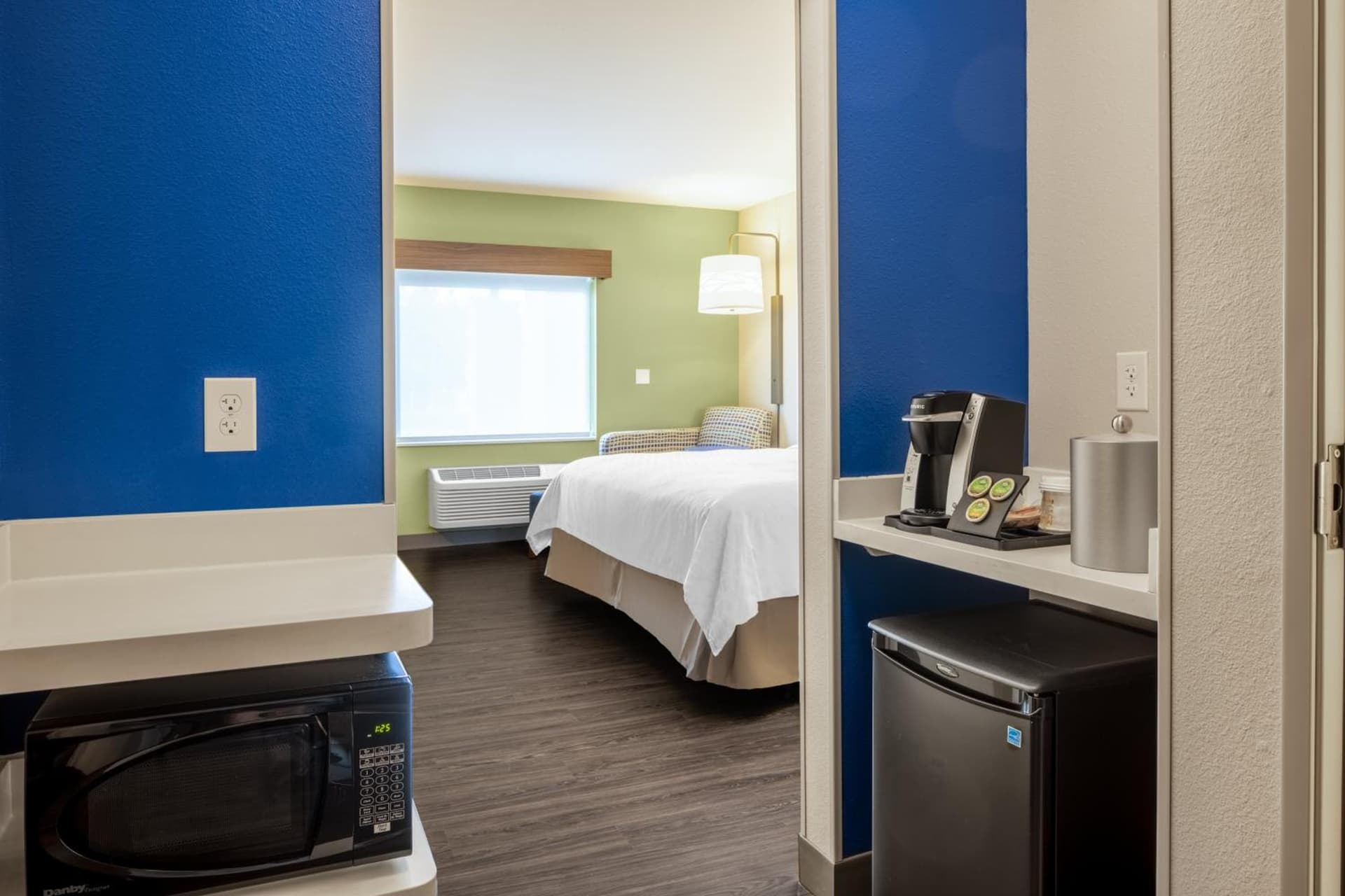 Holiday Inn Express & Suites Ft Myers Beach-Sanibel Gateway by IHG gallery photo in Fort Myers Beach, FL — image 42