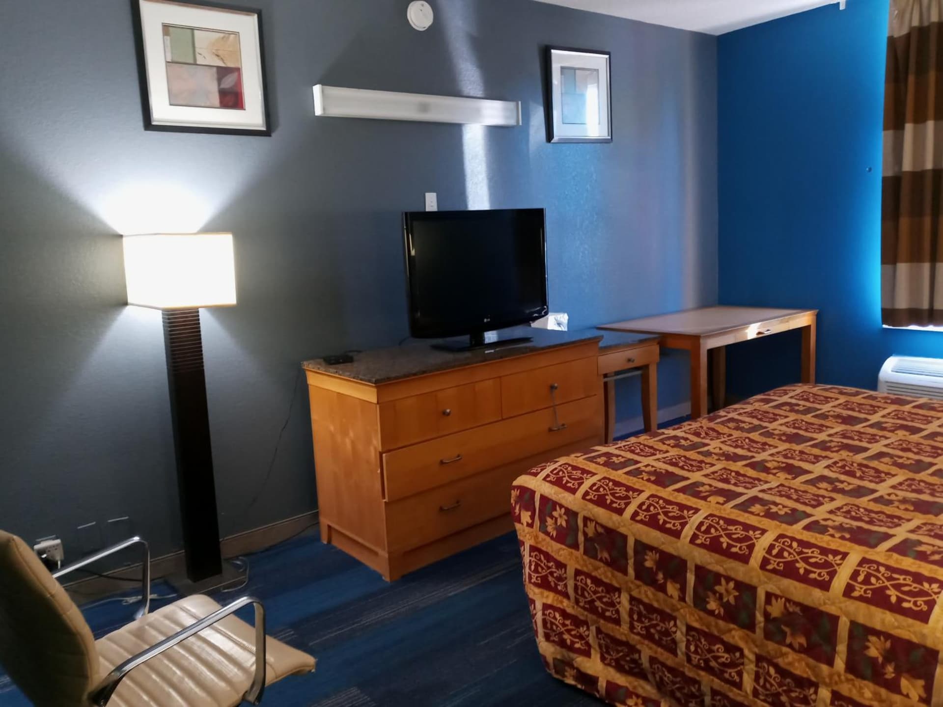 Travel Inn Winter Haven gallery photo in Winter Haven, FL — image 7