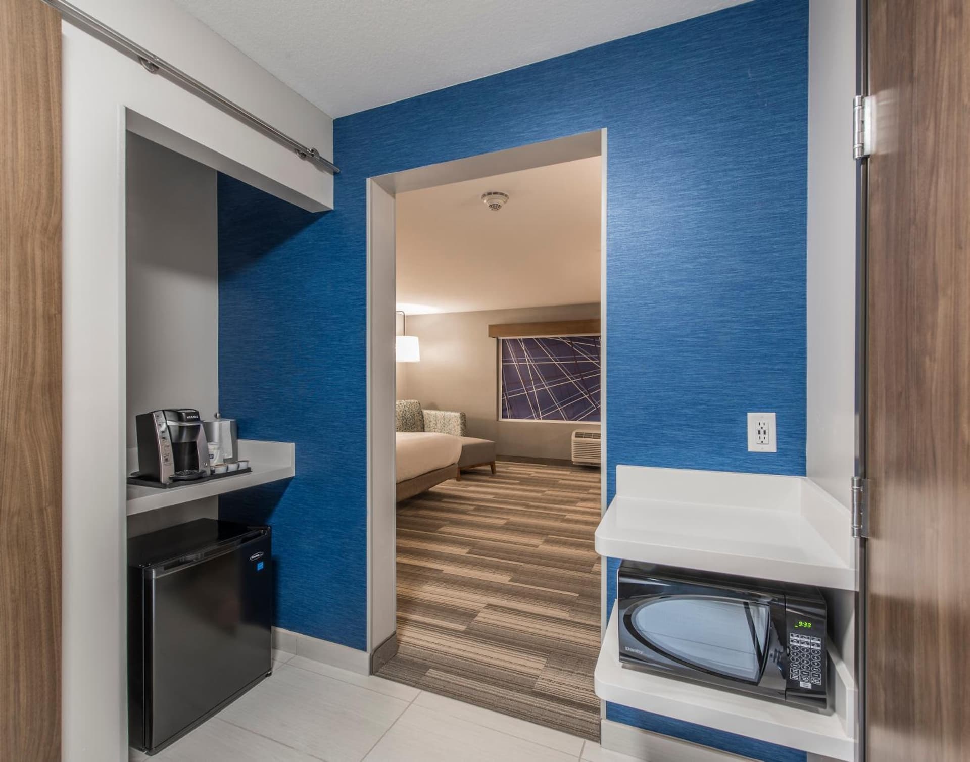 Holiday Inn Express & Suites - Phoenix North - Happy Valley by IHG gallery photo in Phoenix, AZ — image 34