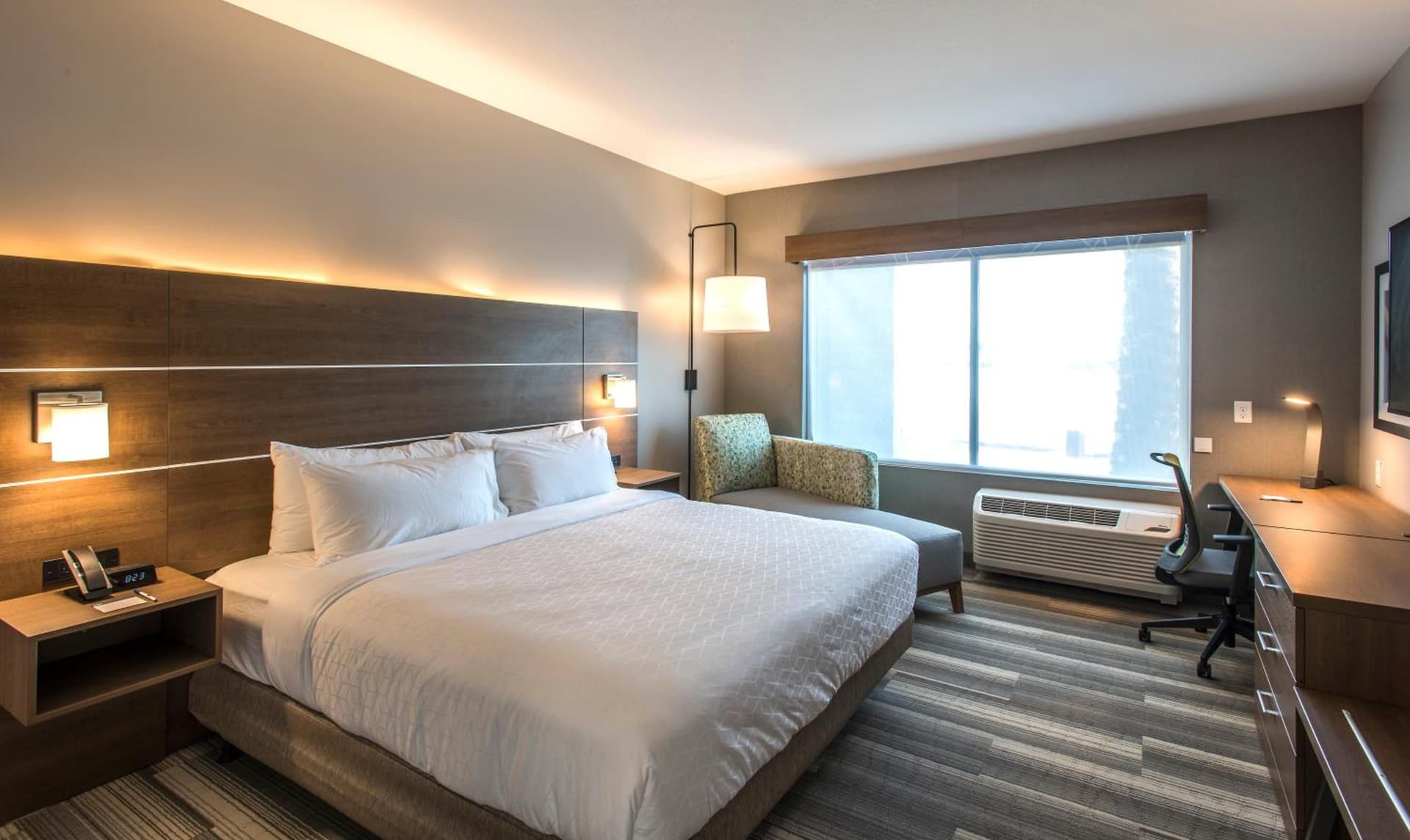 Holiday Inn Express & Suites - Phoenix North - Happy Valley by IHG gallery photo in Phoenix, AZ — image 5