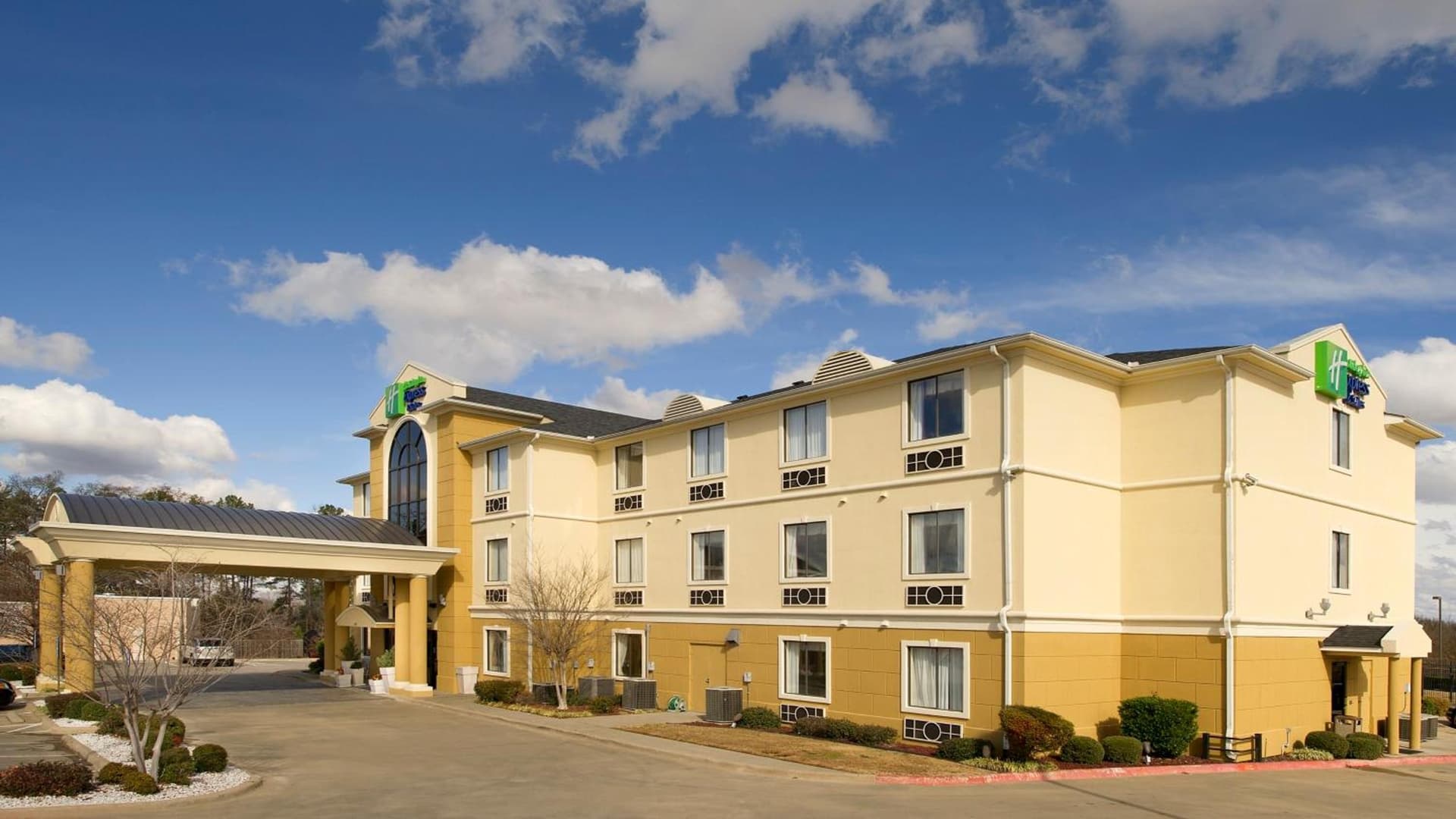 Holiday Inn Express Hotel & Suites Mount Pleasant by IHG featured exterior or lobby in Mount Pleasant, TX — similar hotel