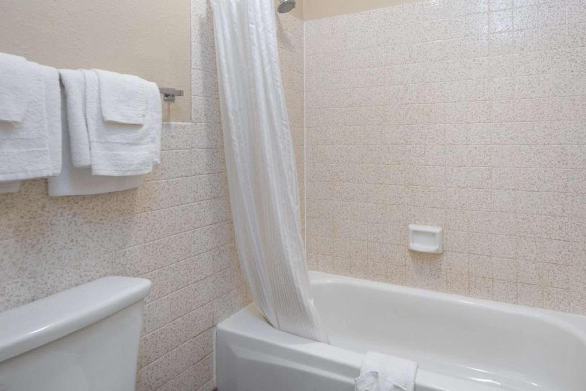 SureStay Hotel by Best Western Fairfield Napa Valley gallery photo in Fairfield, CA — image 14
