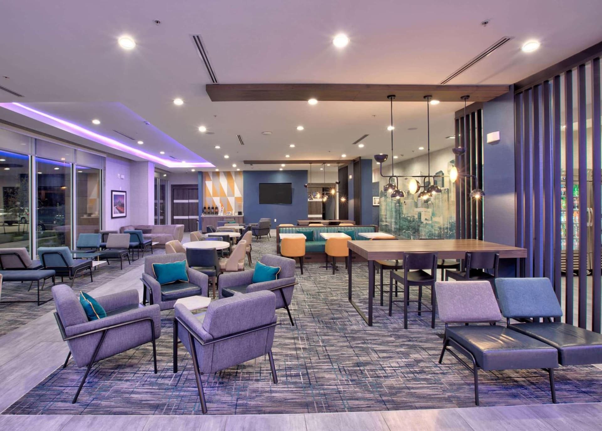 La Quinta Inn & Suites by Wyndham Dallas/Fairpark gallery photo in Dallas, TX — image 36