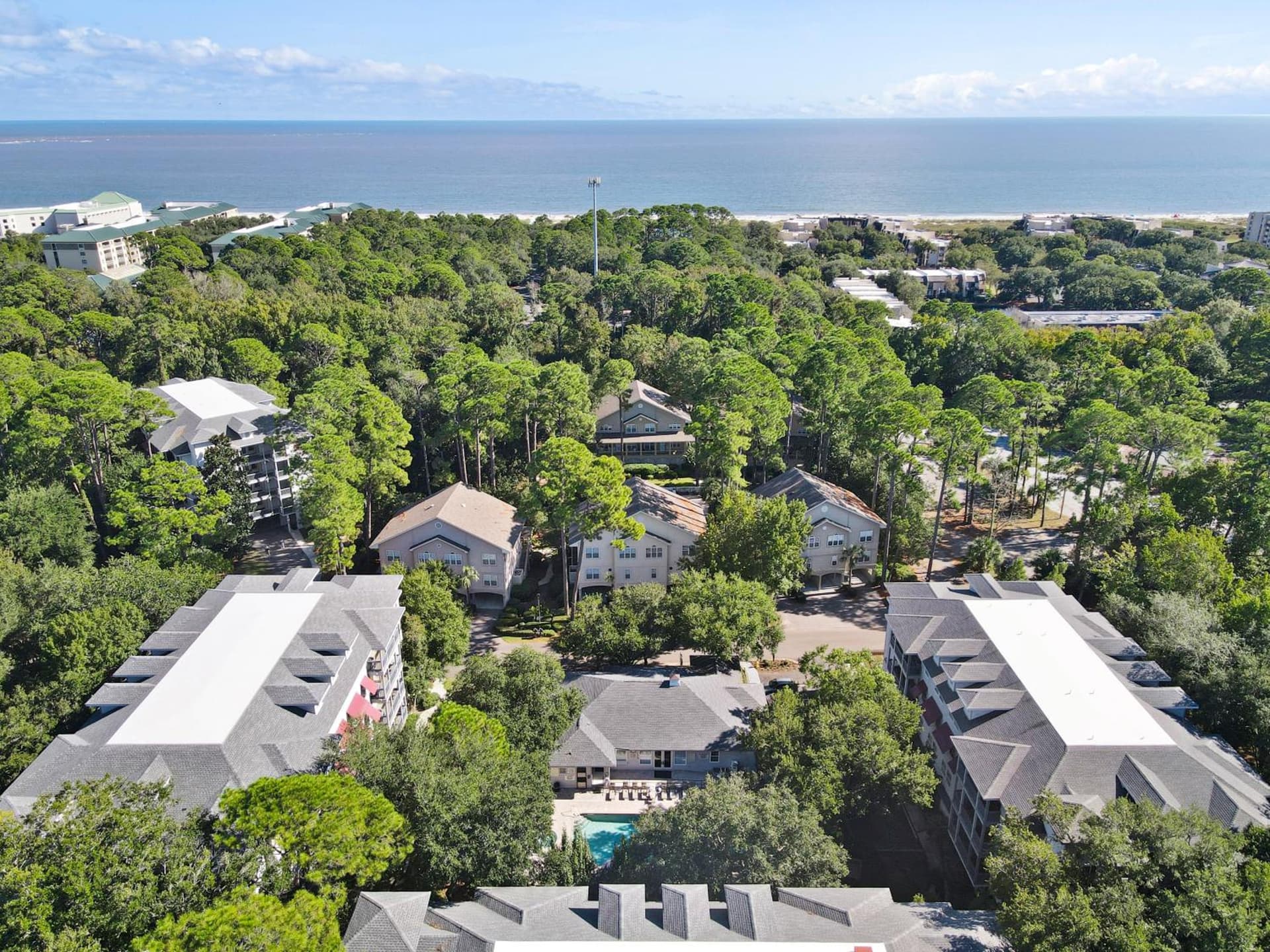 Royal Dunes featured exterior or lobby in Hilton Head Island, SC — similar hotel