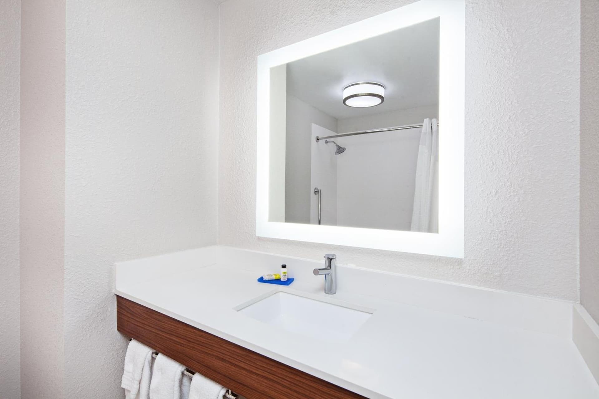 Holiday Inn Express & Suites Clovis Fresno Area by IHG gallery photo in Clovis, CA — image 6