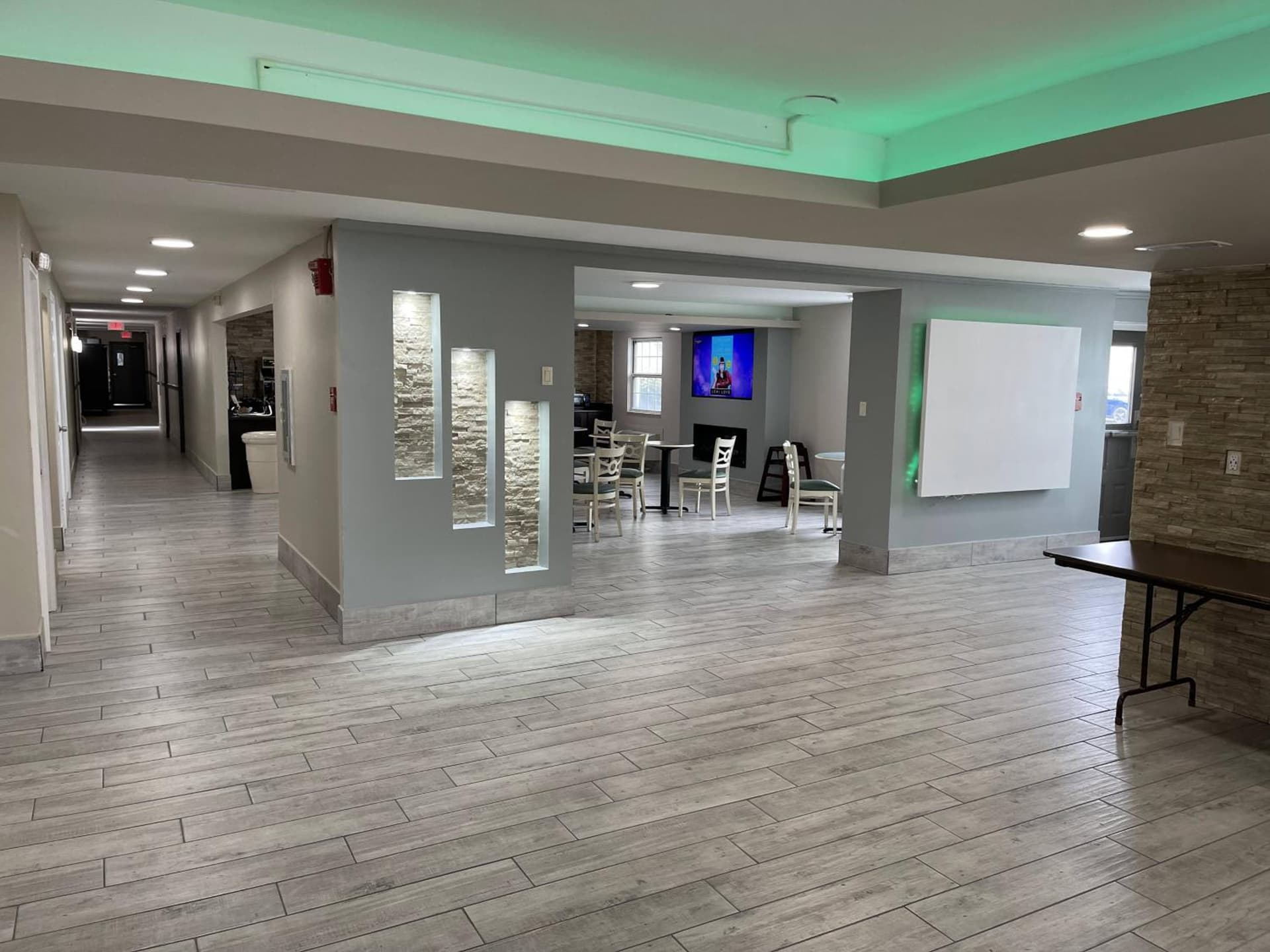 Baymont by Wyndham Indianapolis Airport Lynhurst gallery photo in Indianapolis, IN — image 40