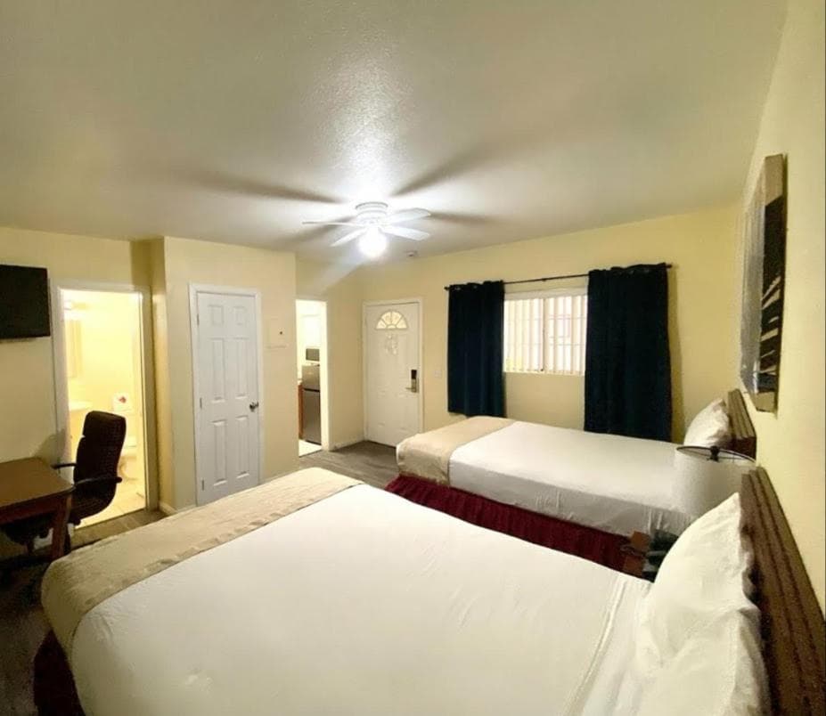 Europa Inn & Suites property views in Desert Hot Springs, CA — gallery photo 3