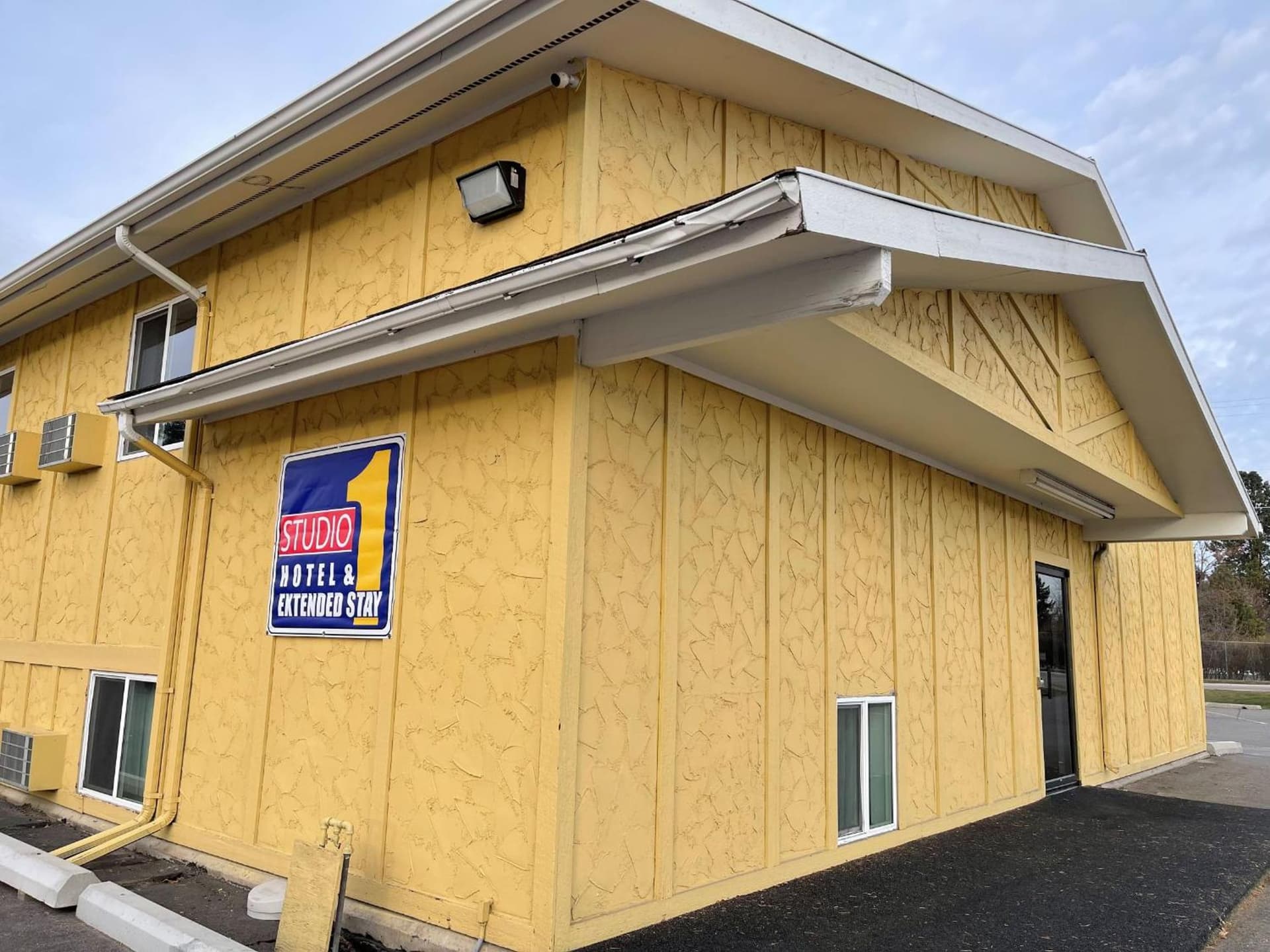 Studio 1 Hotel & Extended Stay - Missoula featured exterior or lobby in Missoula, MT — similar hotel