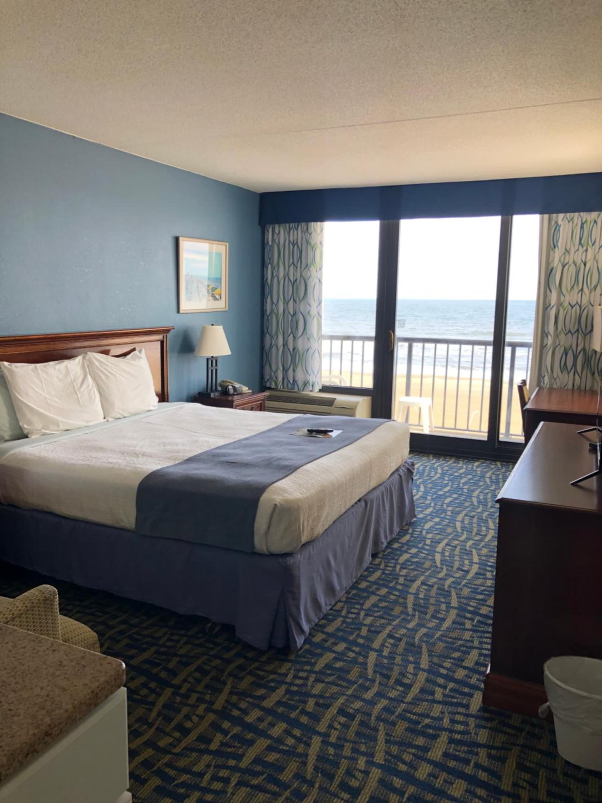 Capes Hotel gallery photo in Virginia Beach, VA — image 11